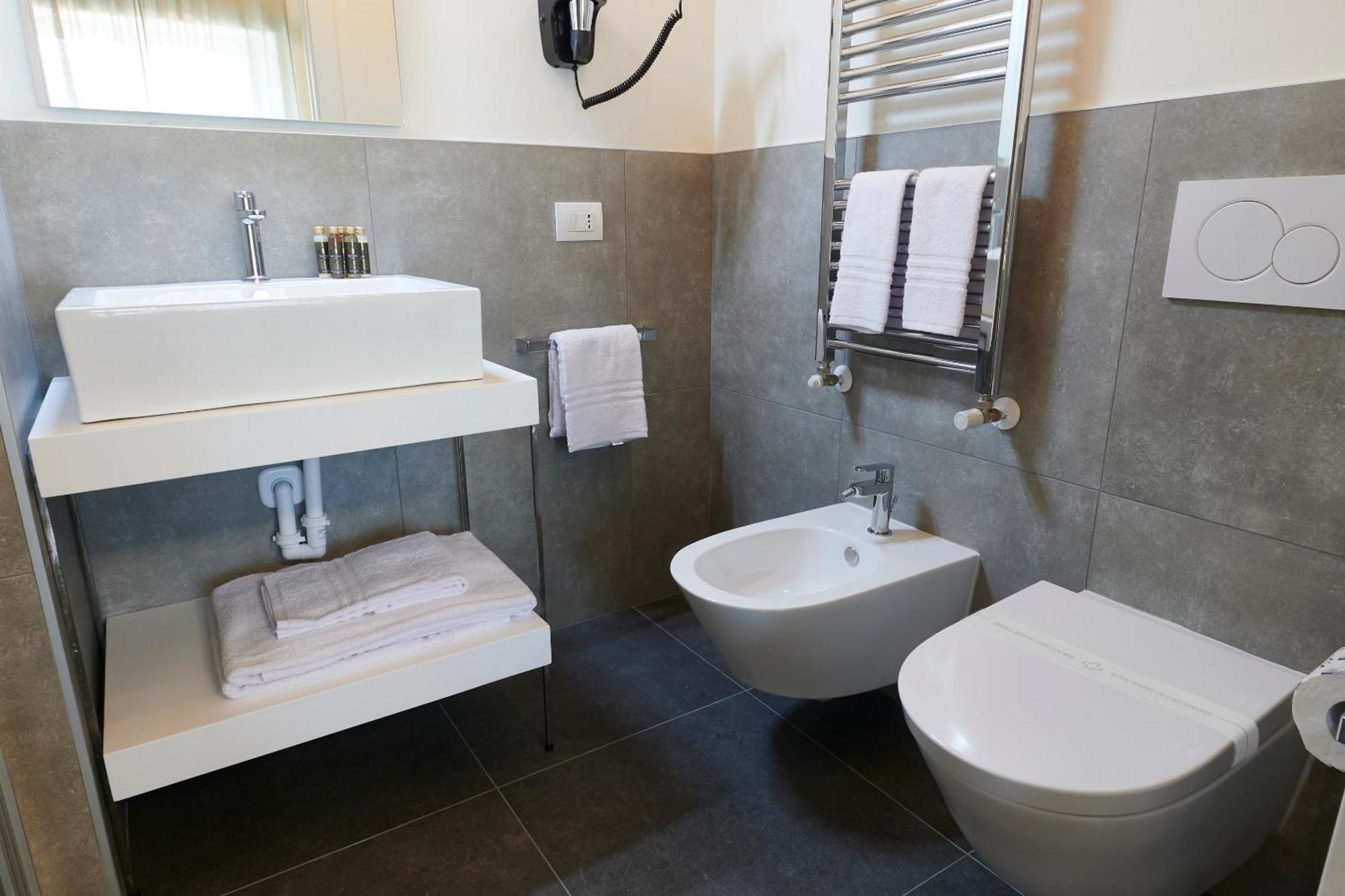 White Ribbon Guest house Milan