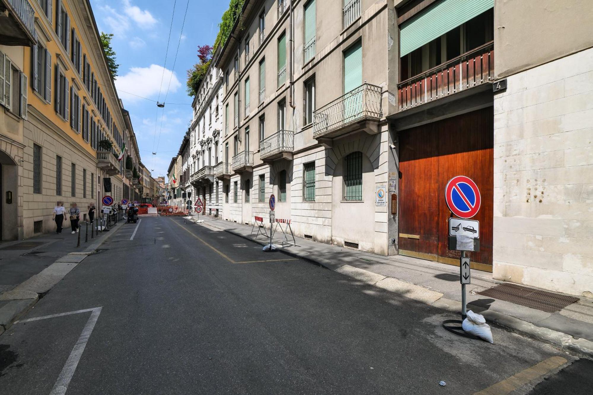 Prestige Boutique - Montenapoleone Milan