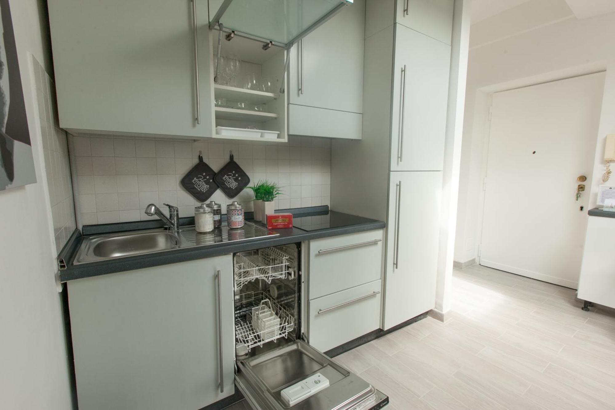 Amazing And New Penthouse In Center Apartment *