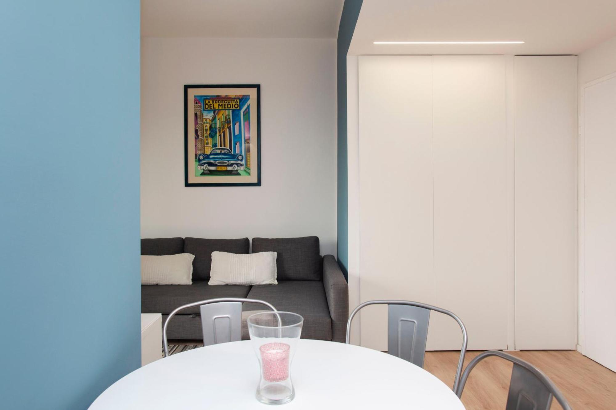Apartment Gambara Urban Flat - Stylish And Next To Metro *