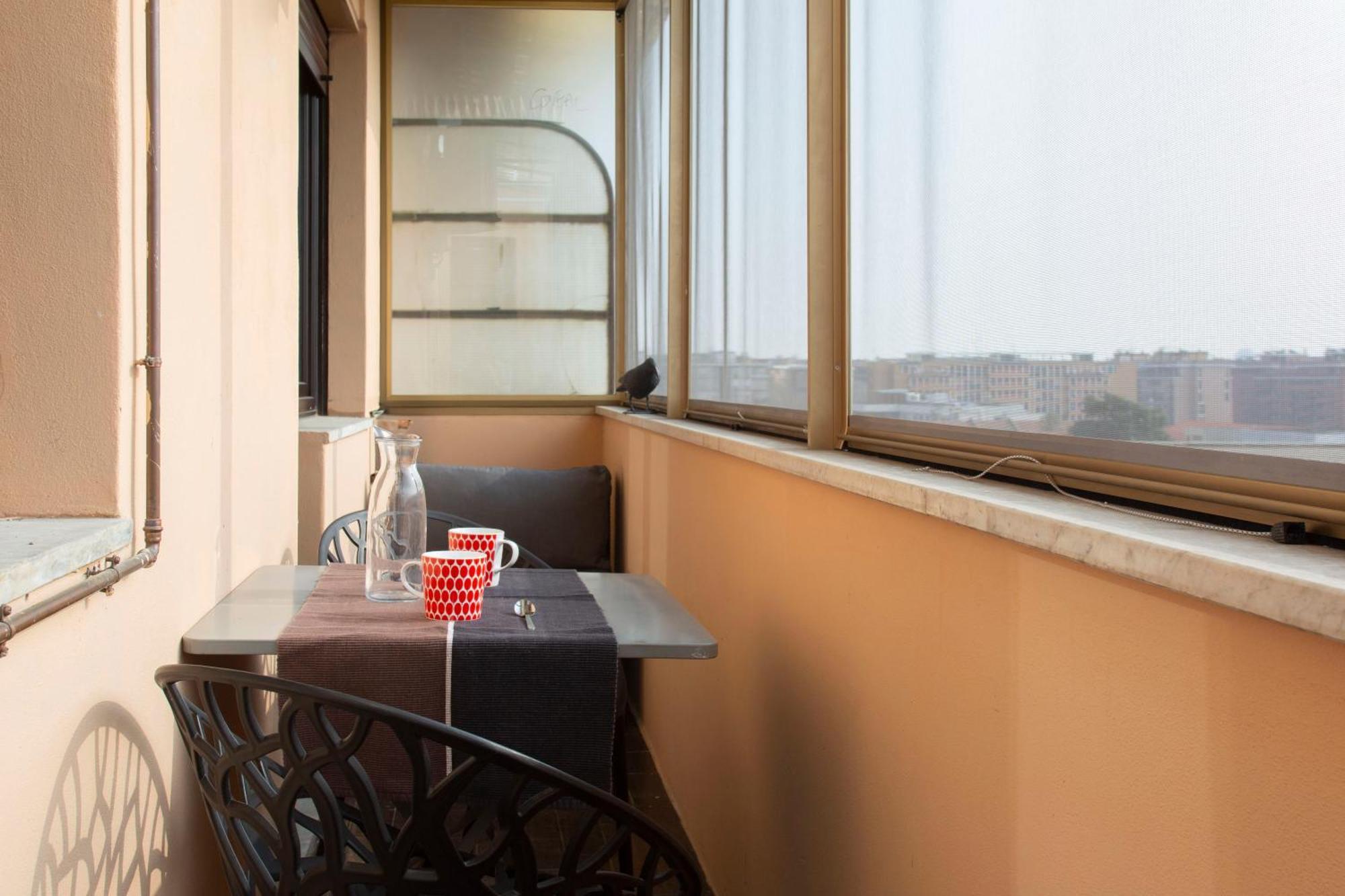 Gambara Urban Flat - Stylish And Next To Metro Milan