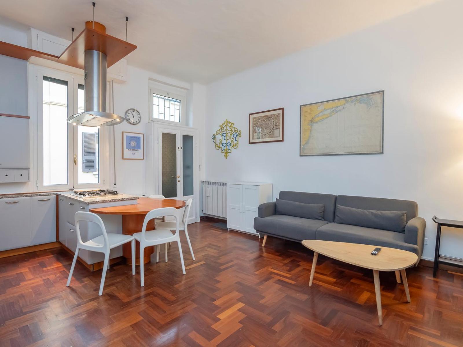 Apartment Xenia - Charming Three-room Milan