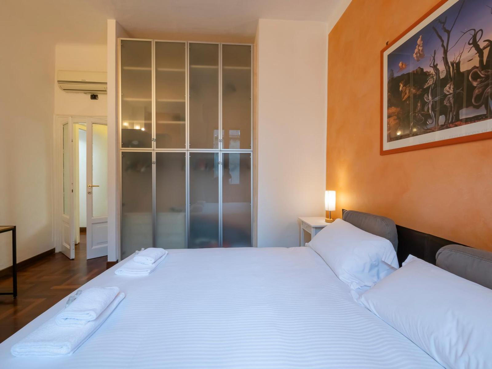 Xenia - Charming Three-room Milan