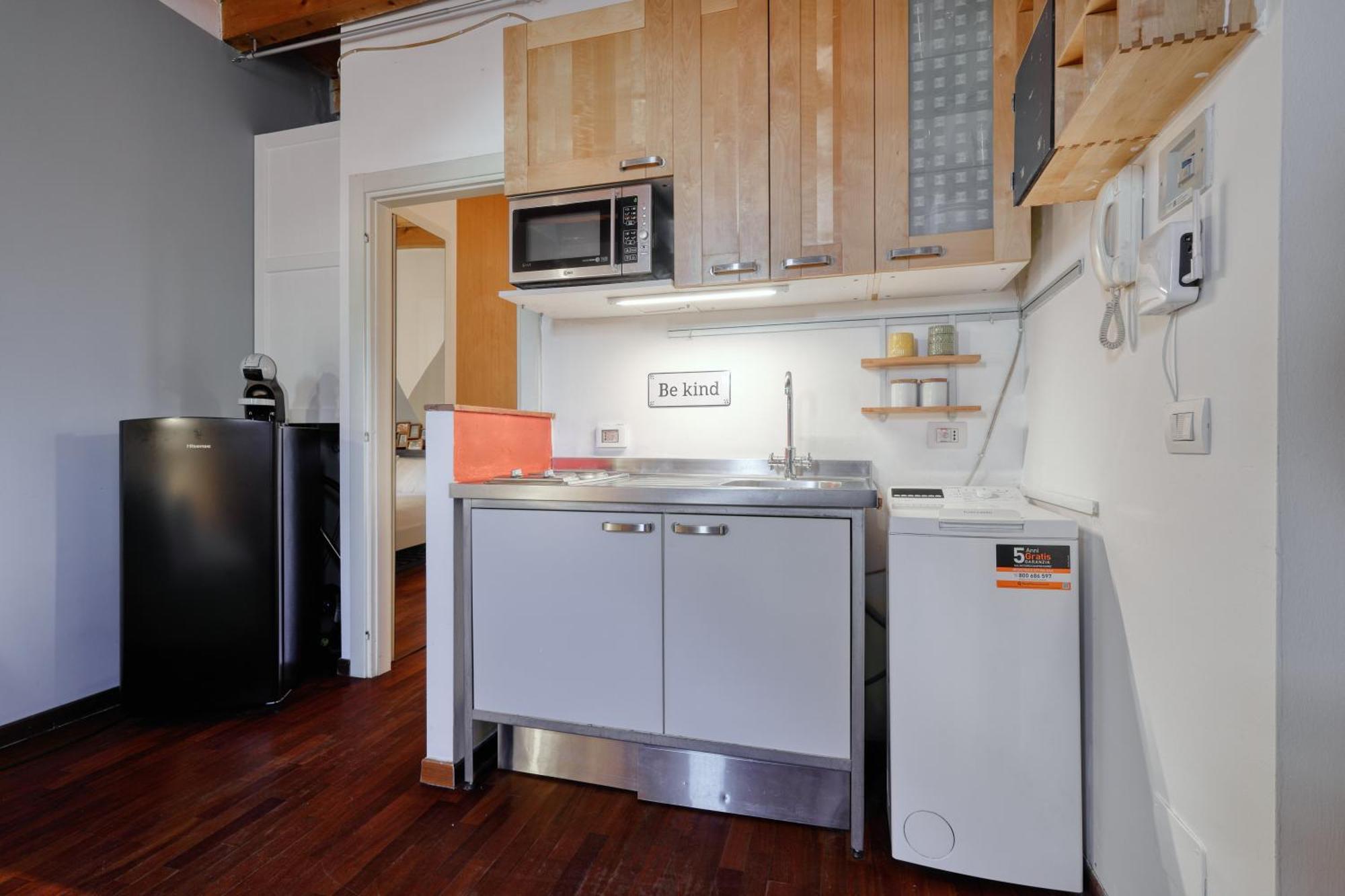 Joivy Welcoming Flat With Balcony Next To Naviglio Grande Apartamento *
