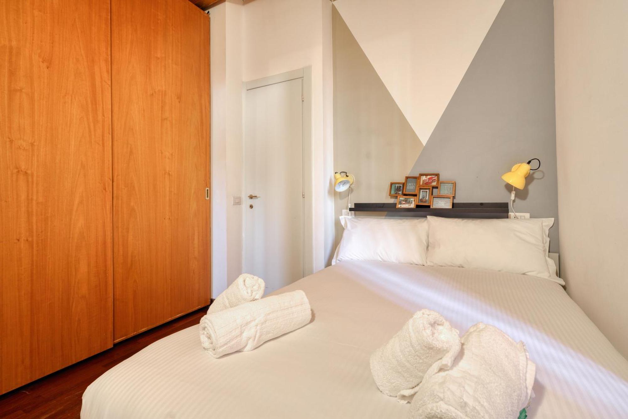 Joivy Welcoming Flat With Balcony Next To Naviglio Grande * Milão