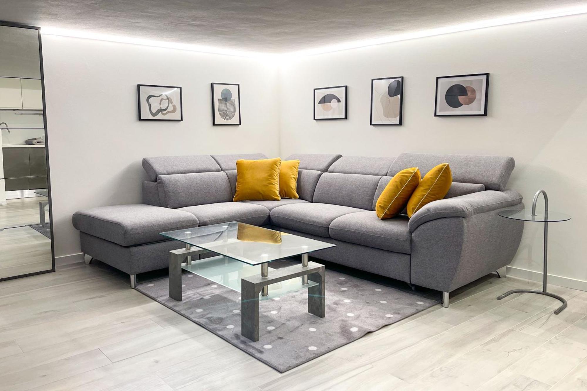 Elegant And Silent Loft In The Center Of *