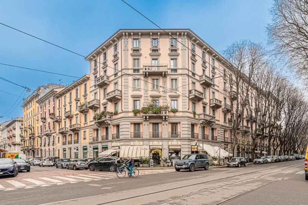 Apartment Elegante In Centro Milan