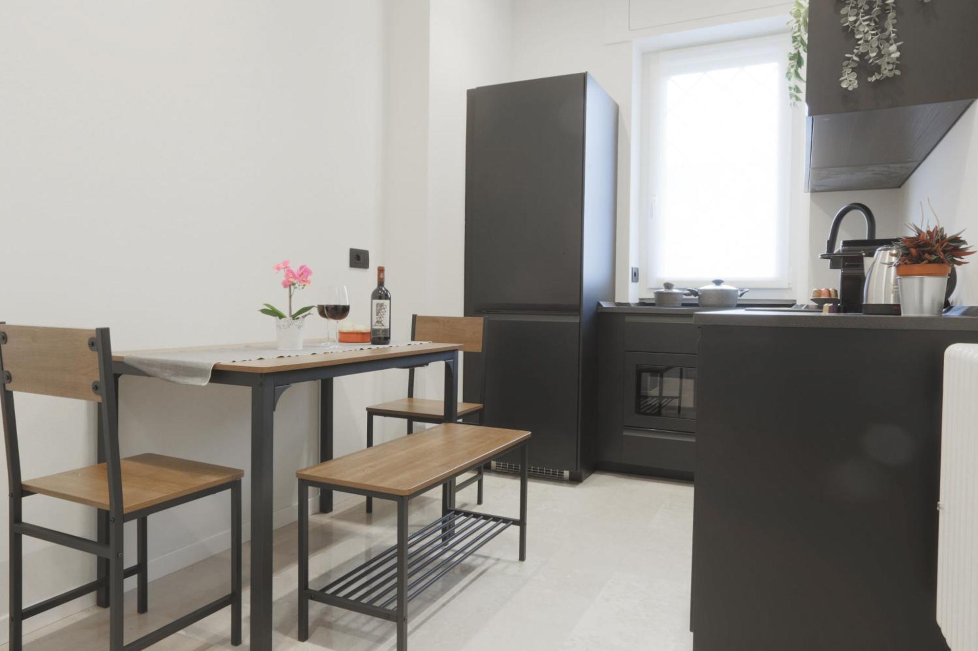 New Modern Flat 10 Minutes Walk From Station