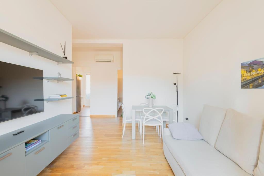 Apartment Da Vinci House Milan