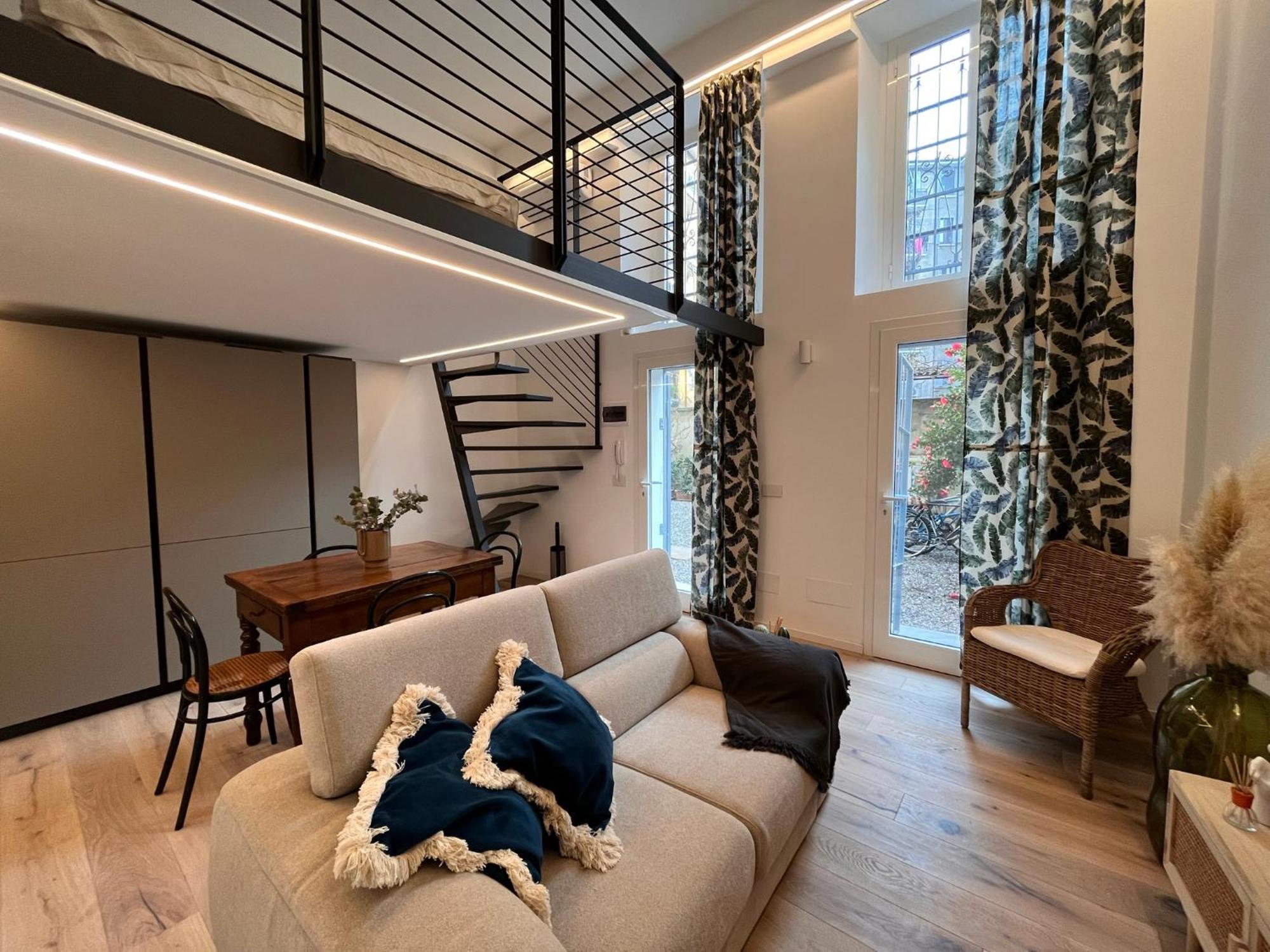 Classy & Chic 2 Storey Loft Apartment *
