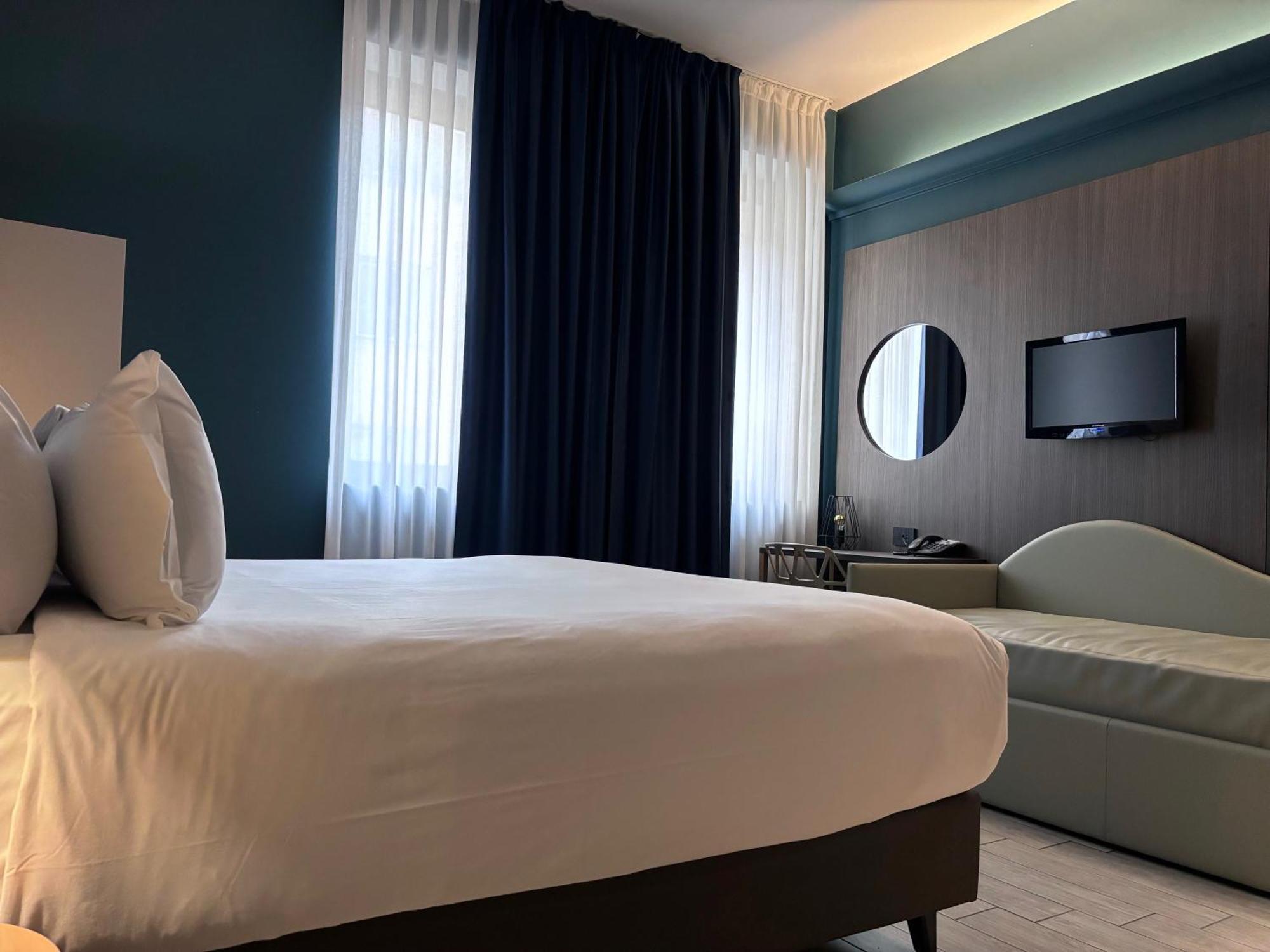 Hotel Av