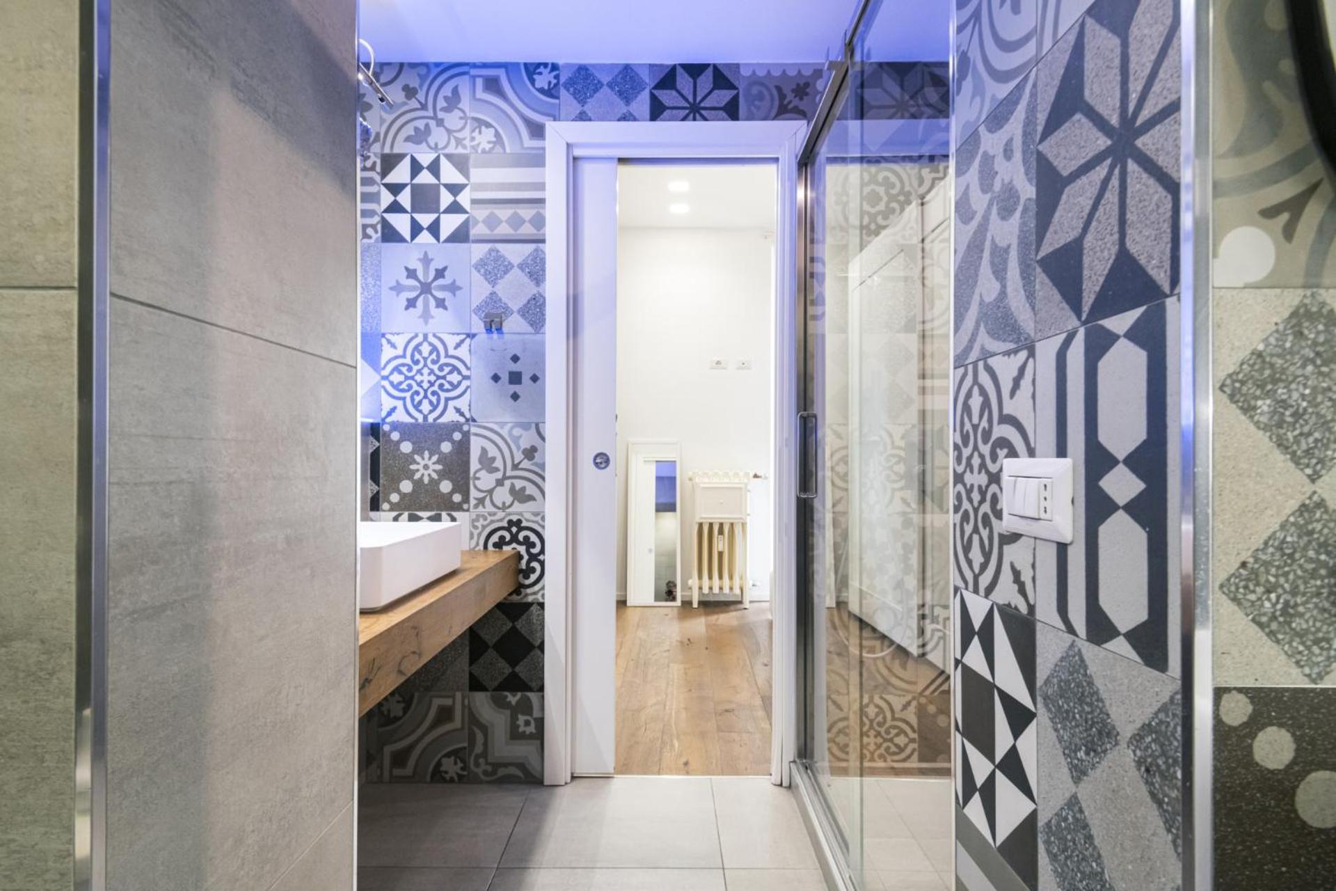 Easylife - Moderno E Chic Con Led Atmosferici * Milão
