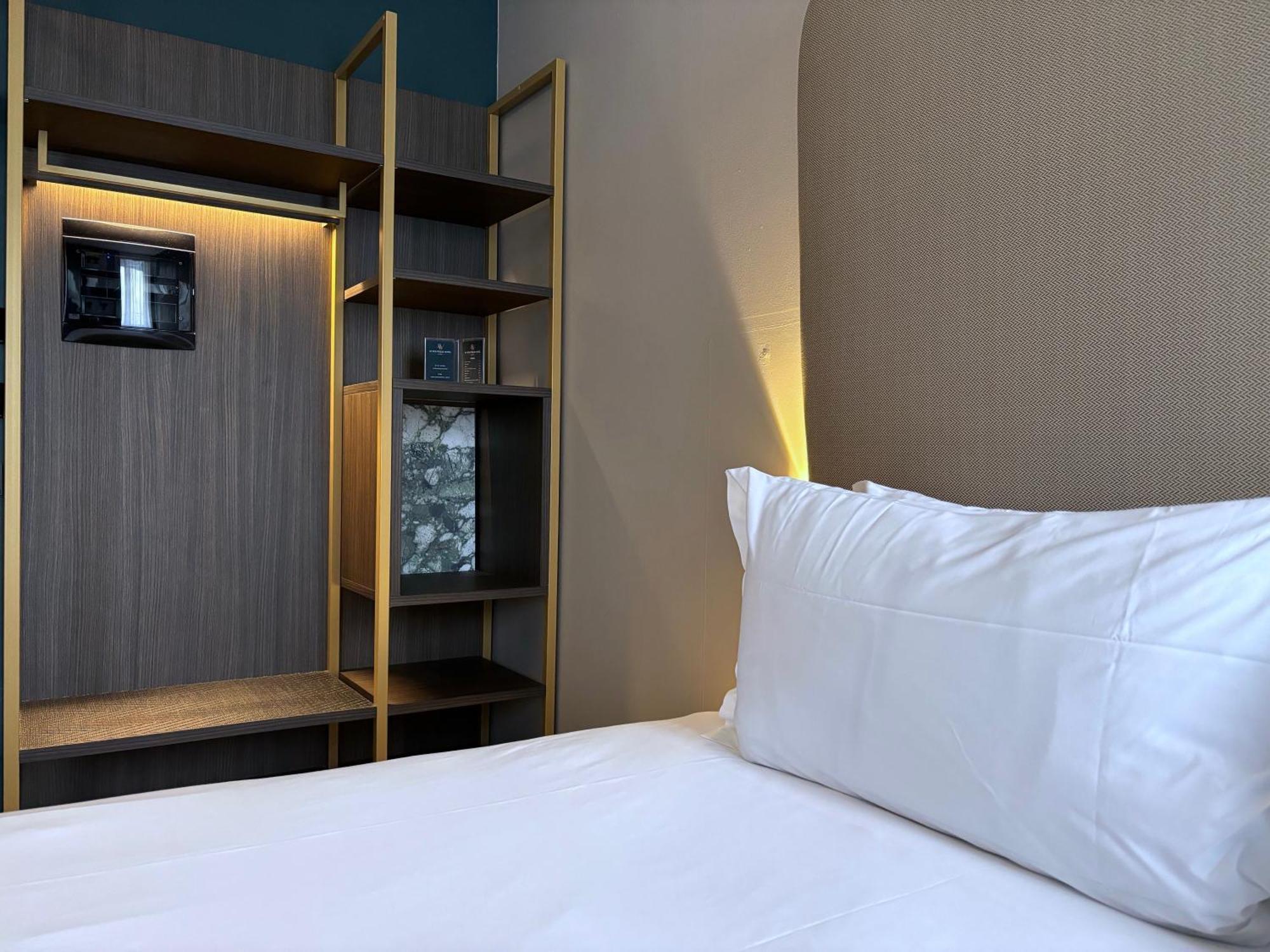 Hotel Av Milão