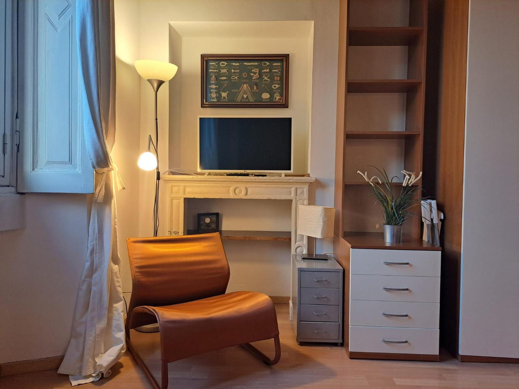 Apartment Tiny Conciliazione By Quokka 360 - 5 Stops From Cathedral *