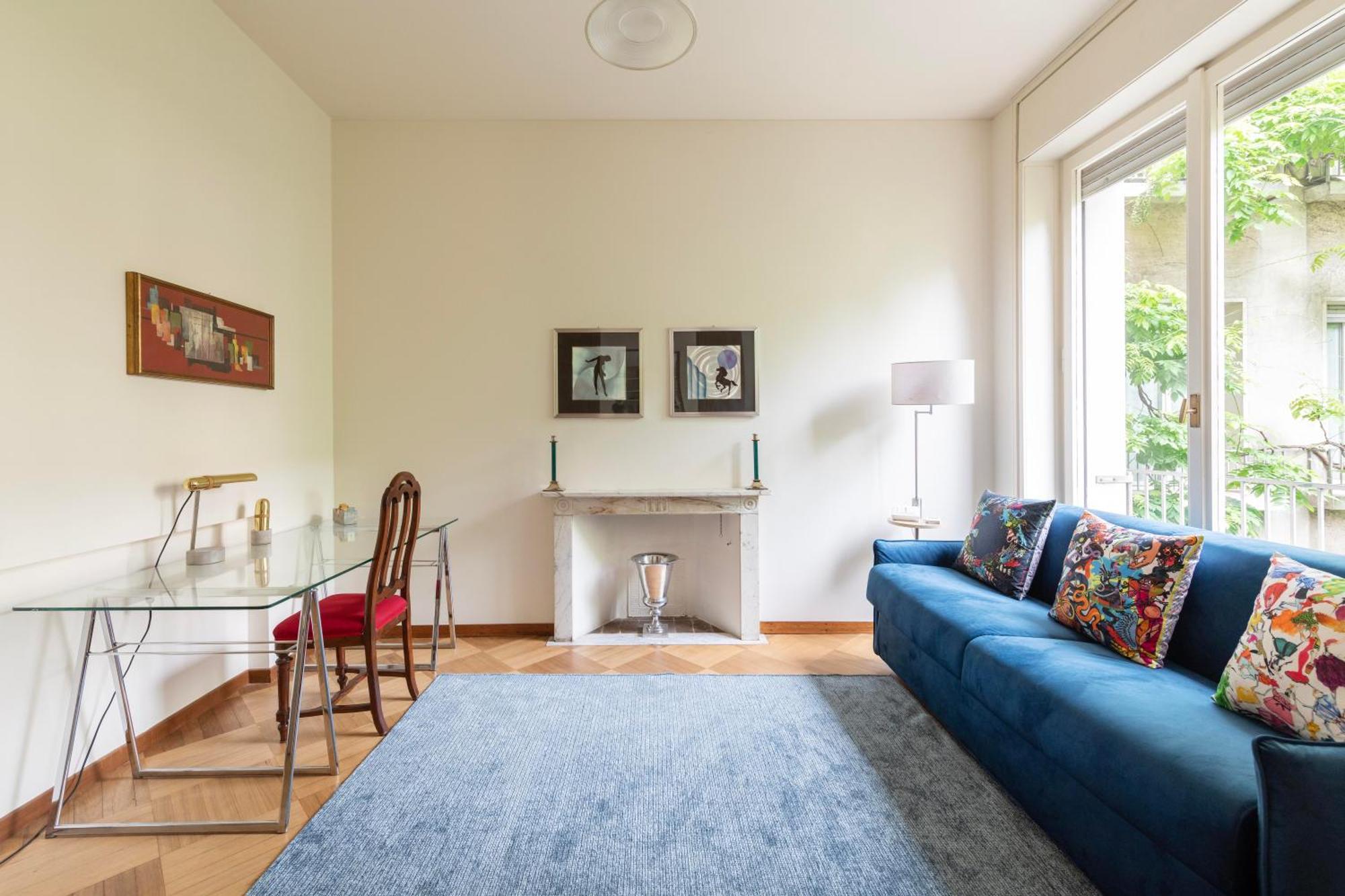 Classy Heritage Home, Center *