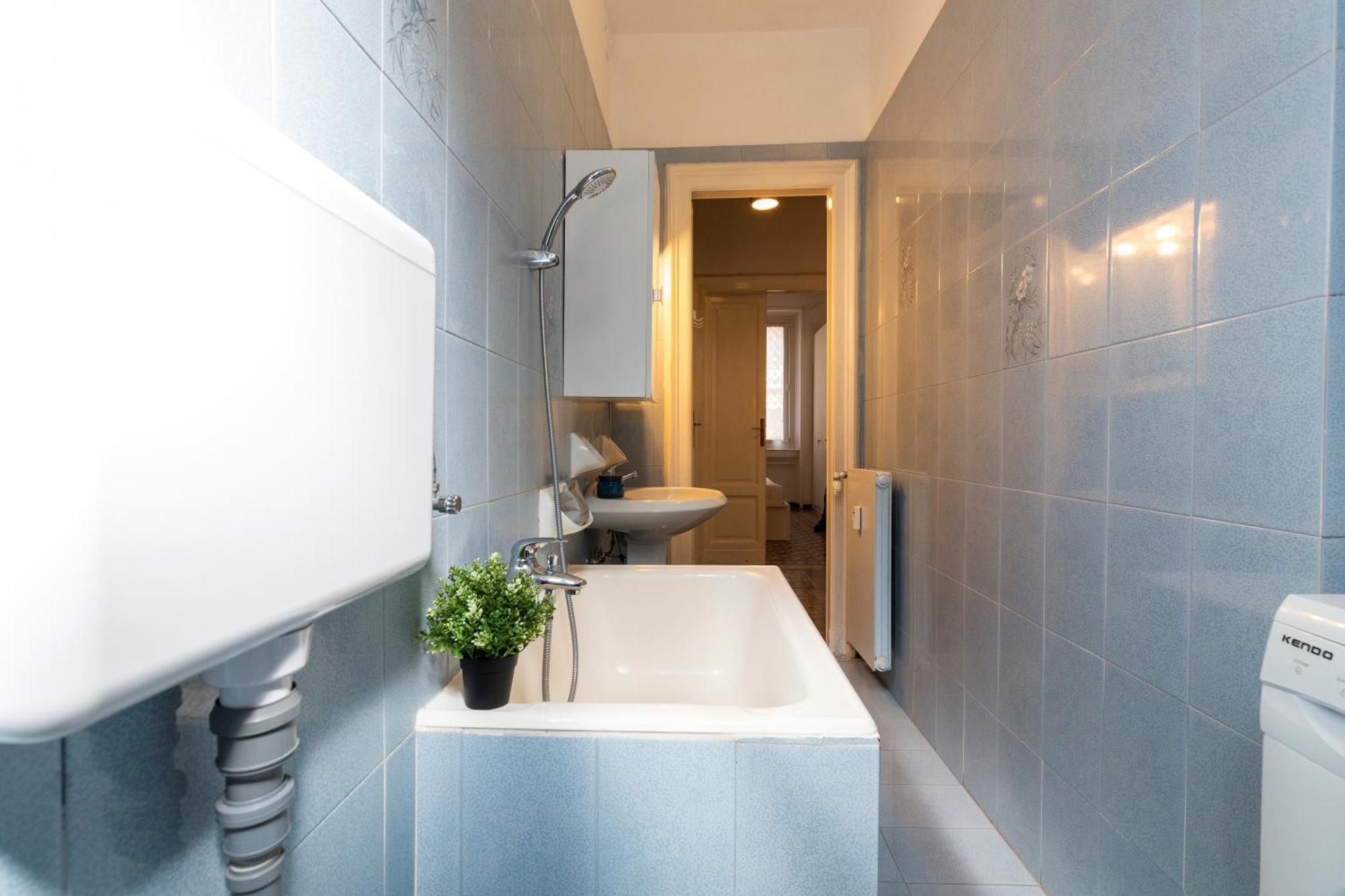 Titty House - Crocetta Apartment Milan