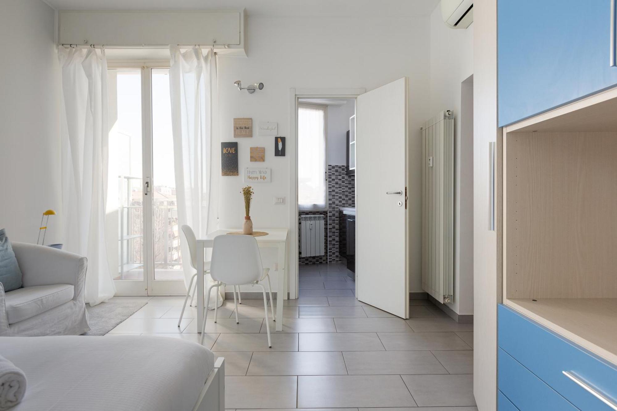 Bande Nere Mm1 - Modern With Balcony! Milan