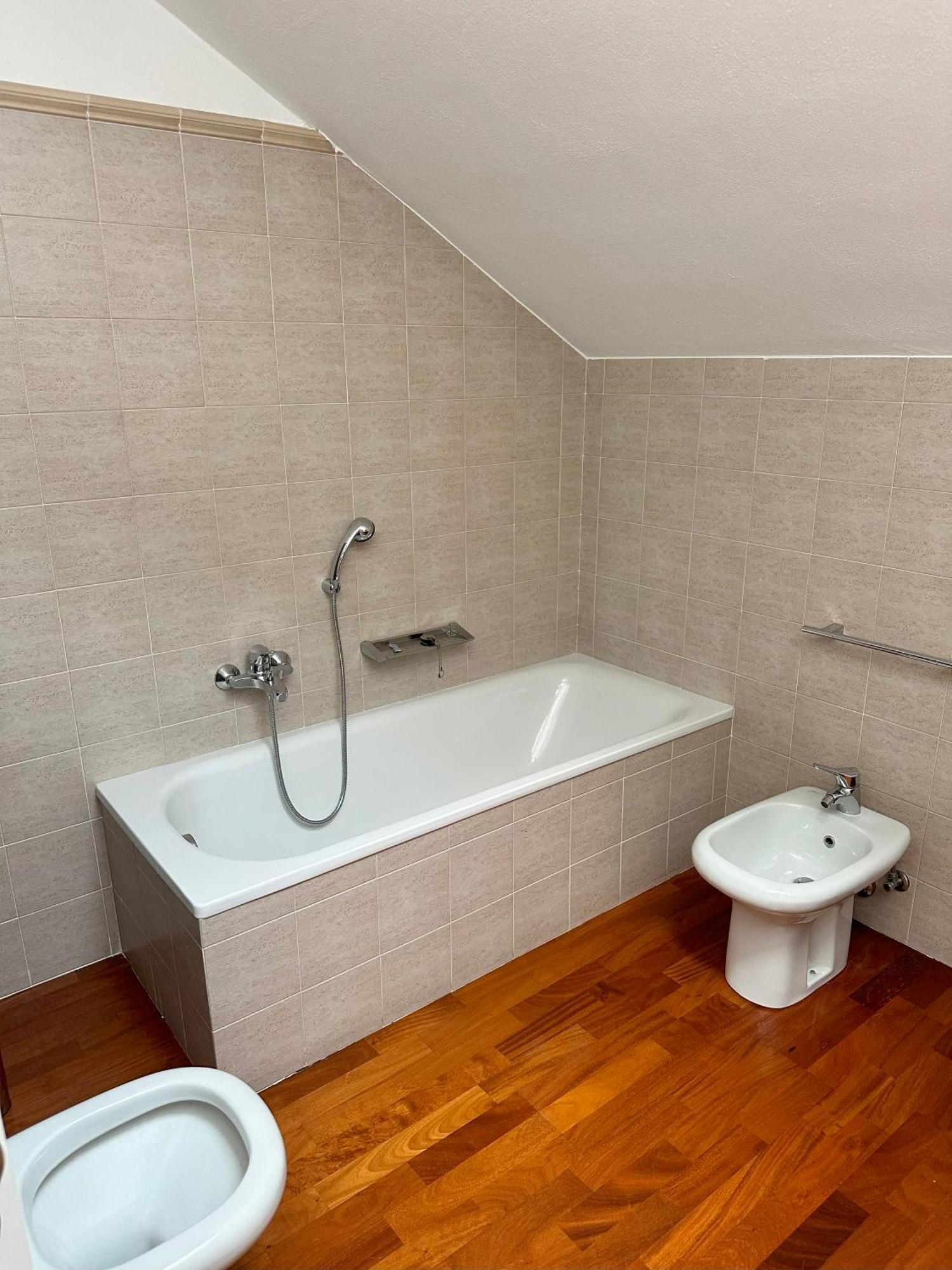 Apartment Con 2 Da Letto Navigli + Parcheggio Per 2 Auto Milan