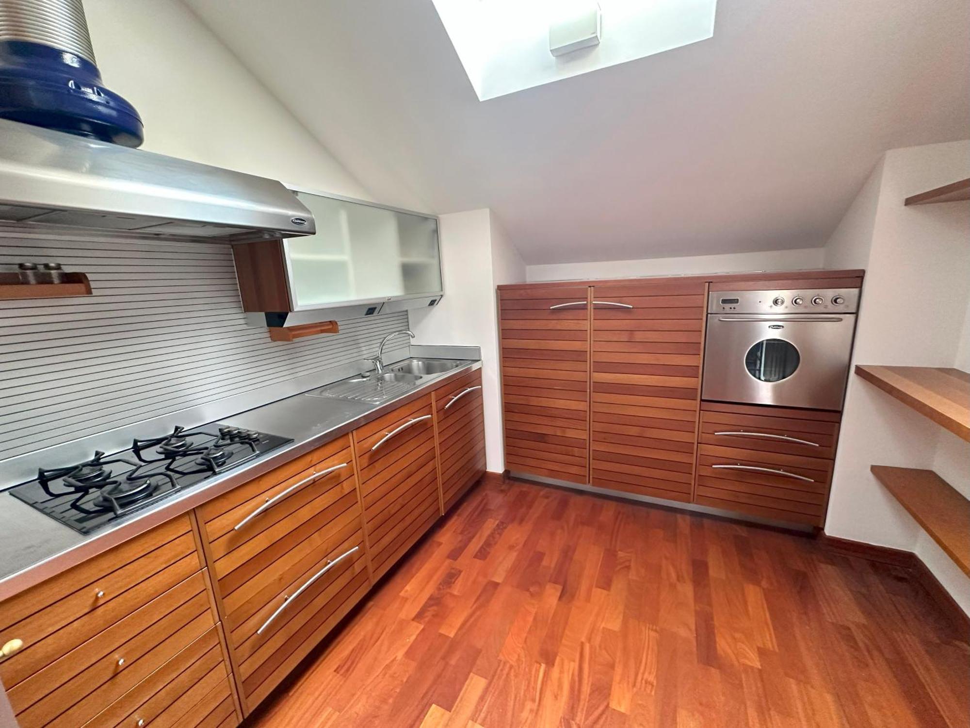 Con 2 Da Letto Navigli + Parcheggio Per 2 Auto Apartment *