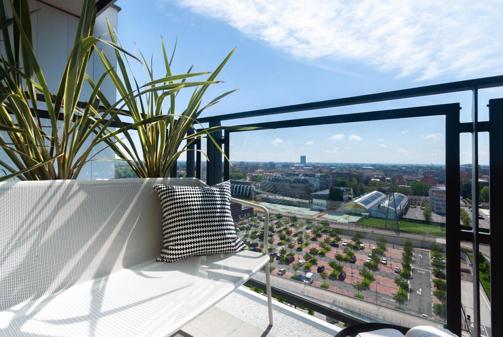 Apartment With Panoramic View Of