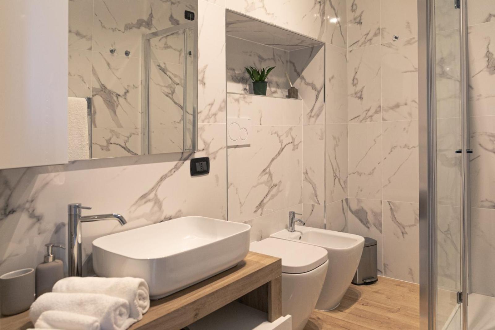 Casa Enea - Luxury House Navigli Milão