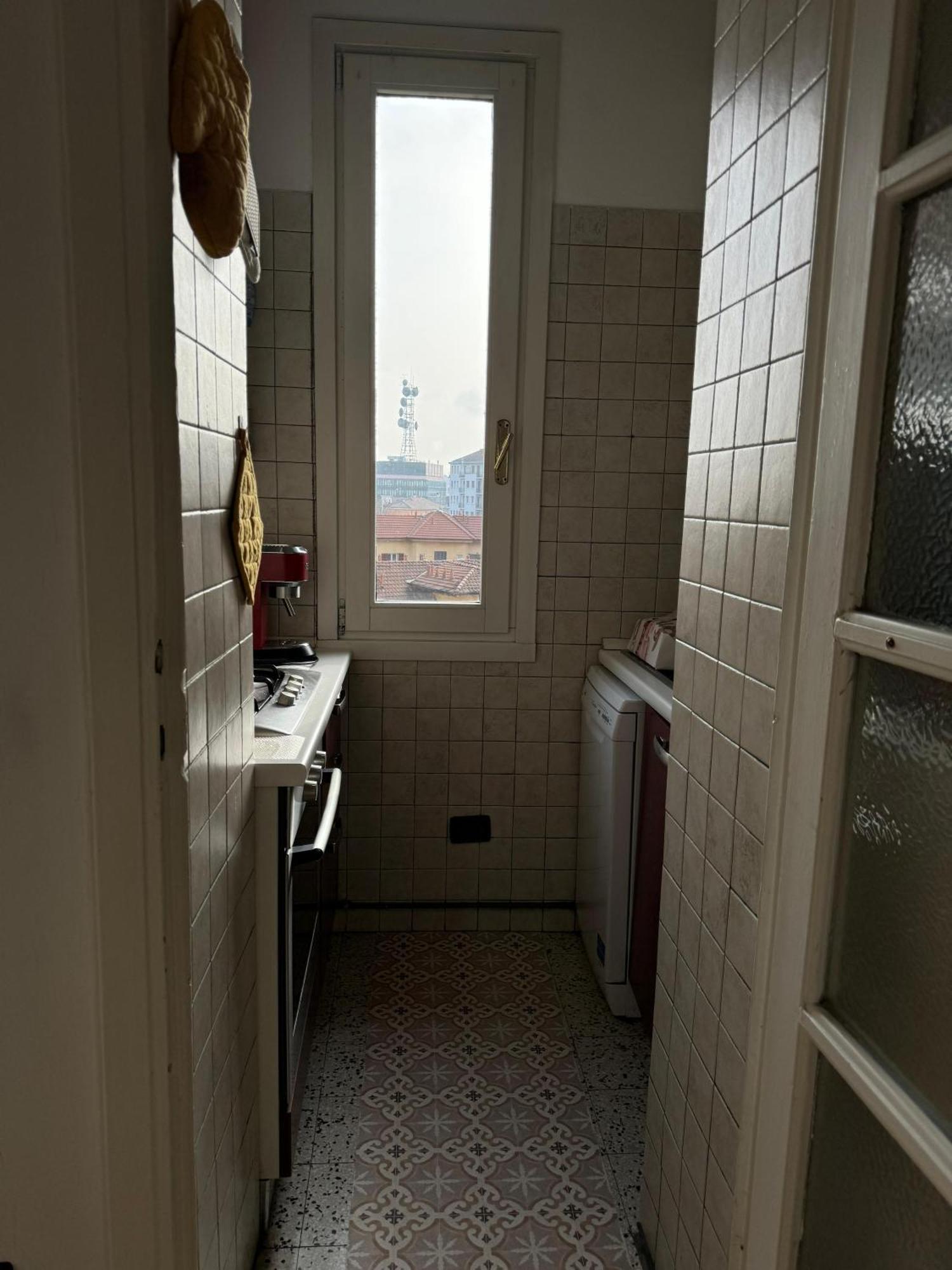 Apartamento Trilocale Con Due Balconi A Isola Porta Nuova *
