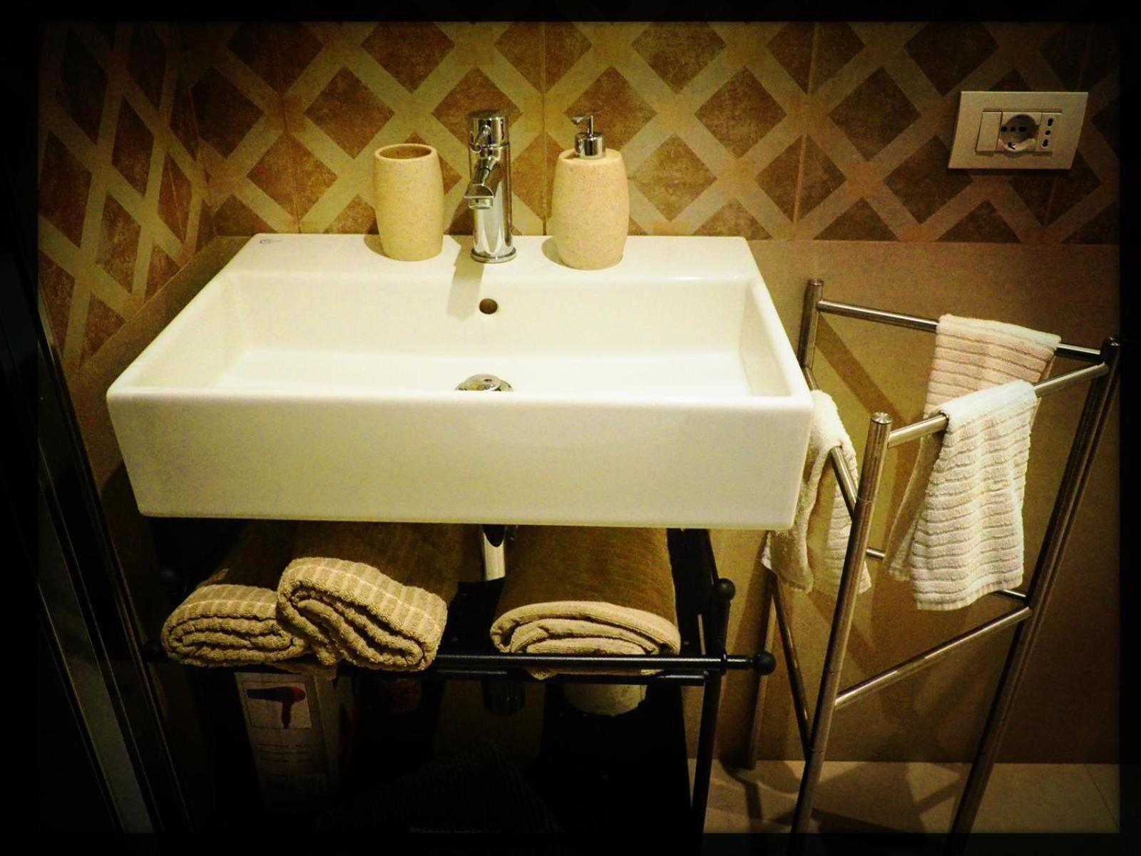 Smile House. Intero Trilocale 15 Min. Dal Centro Appartamento Milano