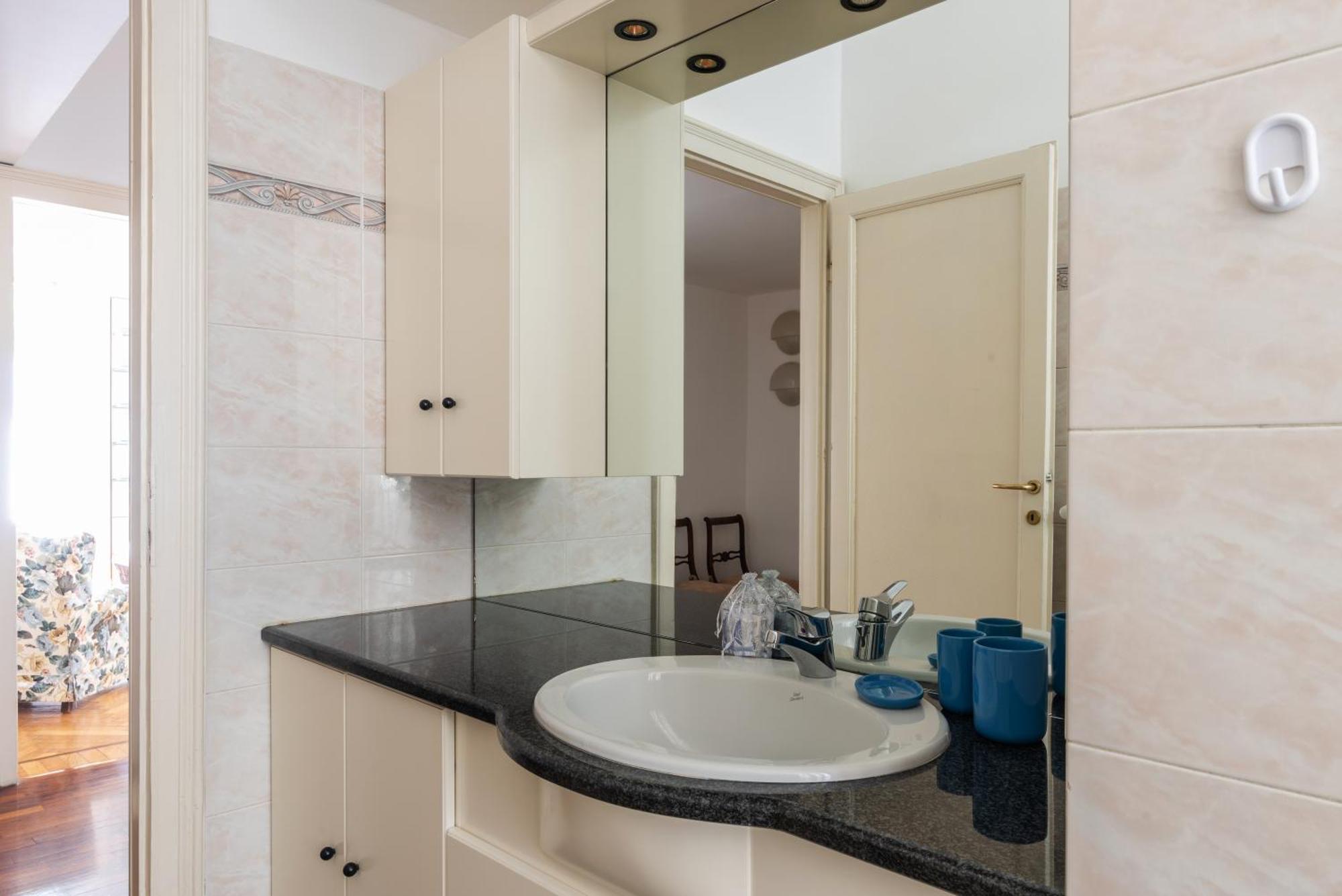 Bilocale Di Charme A Due Passi Da Pt Romana Apartment