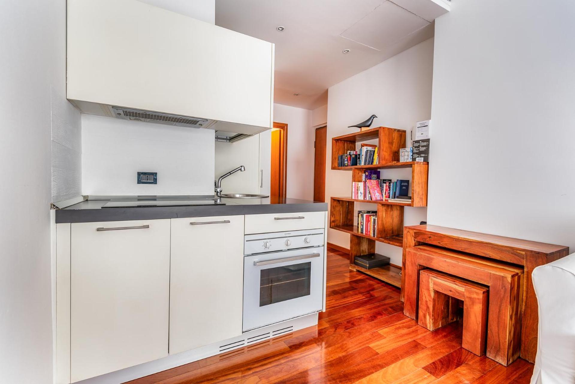 Brand New Centrale Via Soperga- 2pax- Wifi Apartment Milan
