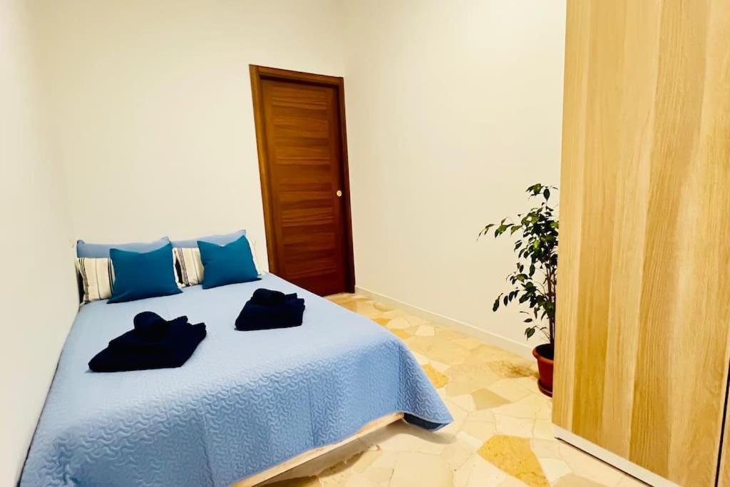 Apartment New And Elegant On The Navigli Netflix E Milan