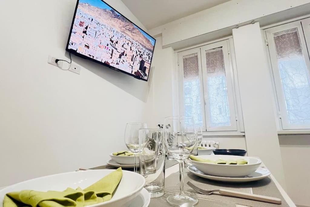 New And Elegant On The Navigli Netflix E * Milan