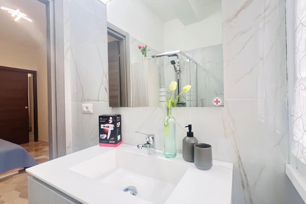 New And Elegant On The Navigli Netflix E * Milan