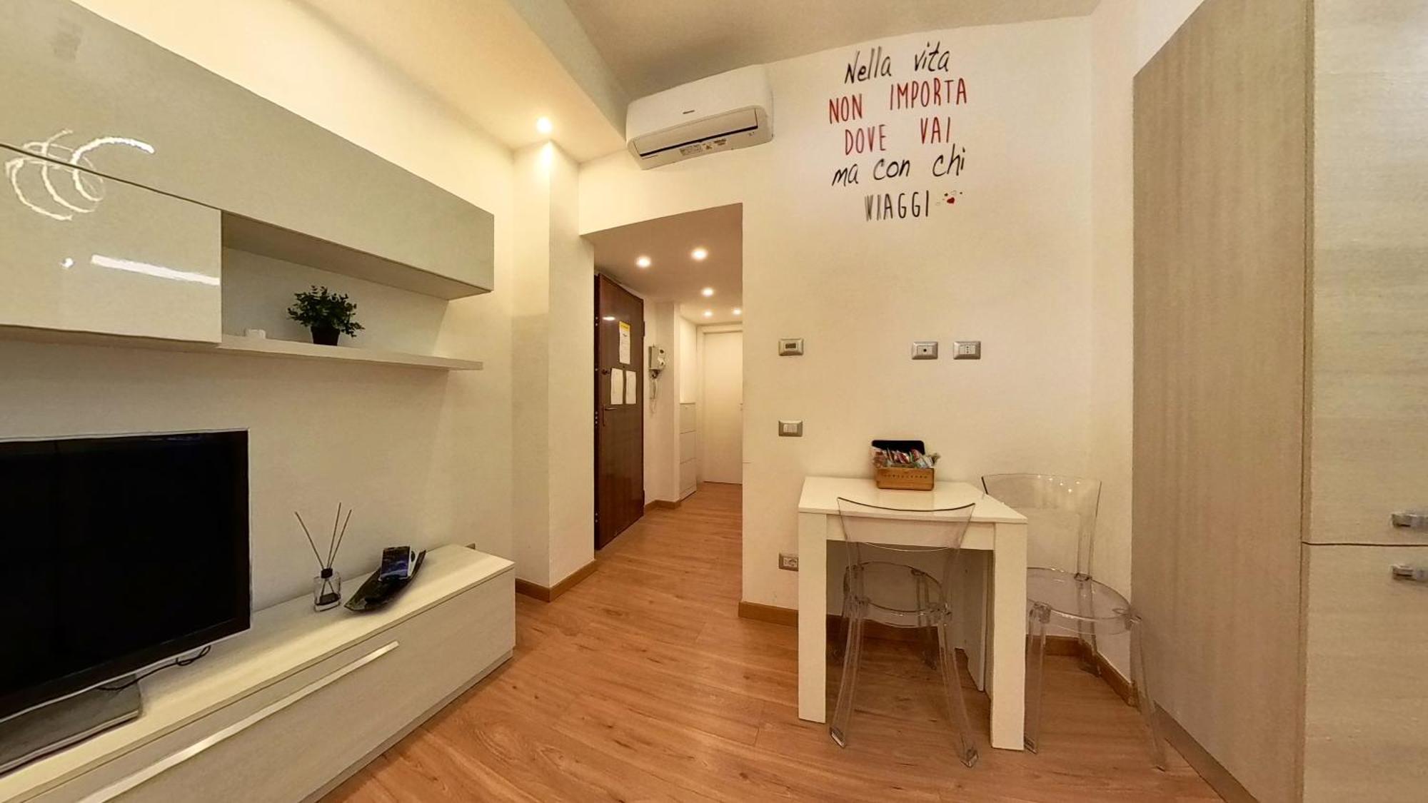 N&ghomesweethome Raffaelloelegante Ideale Affari Apartment