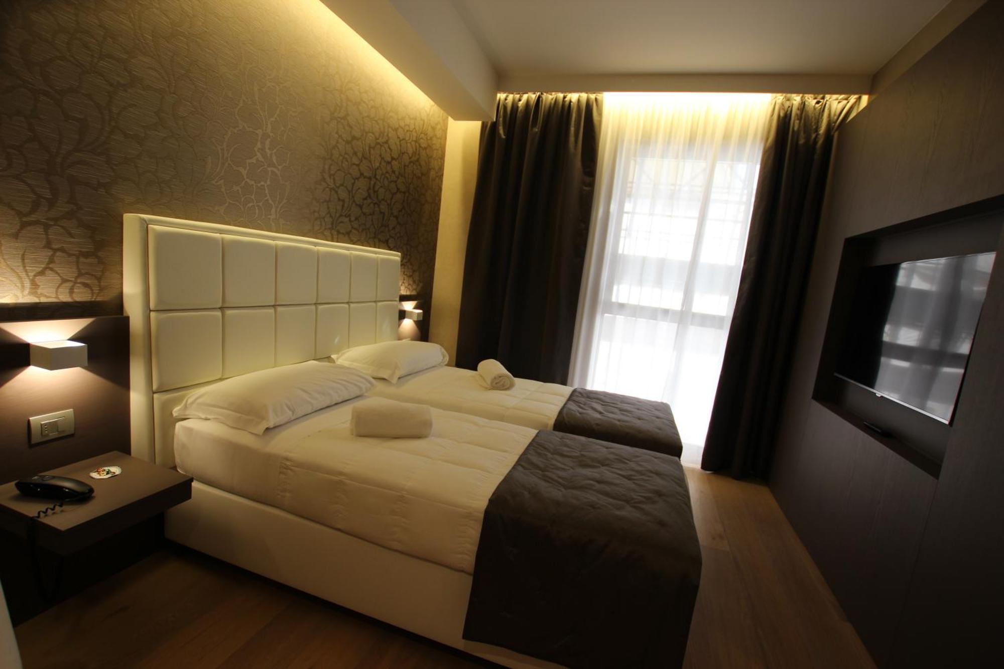 Mokinba Baviera Hotel Milan