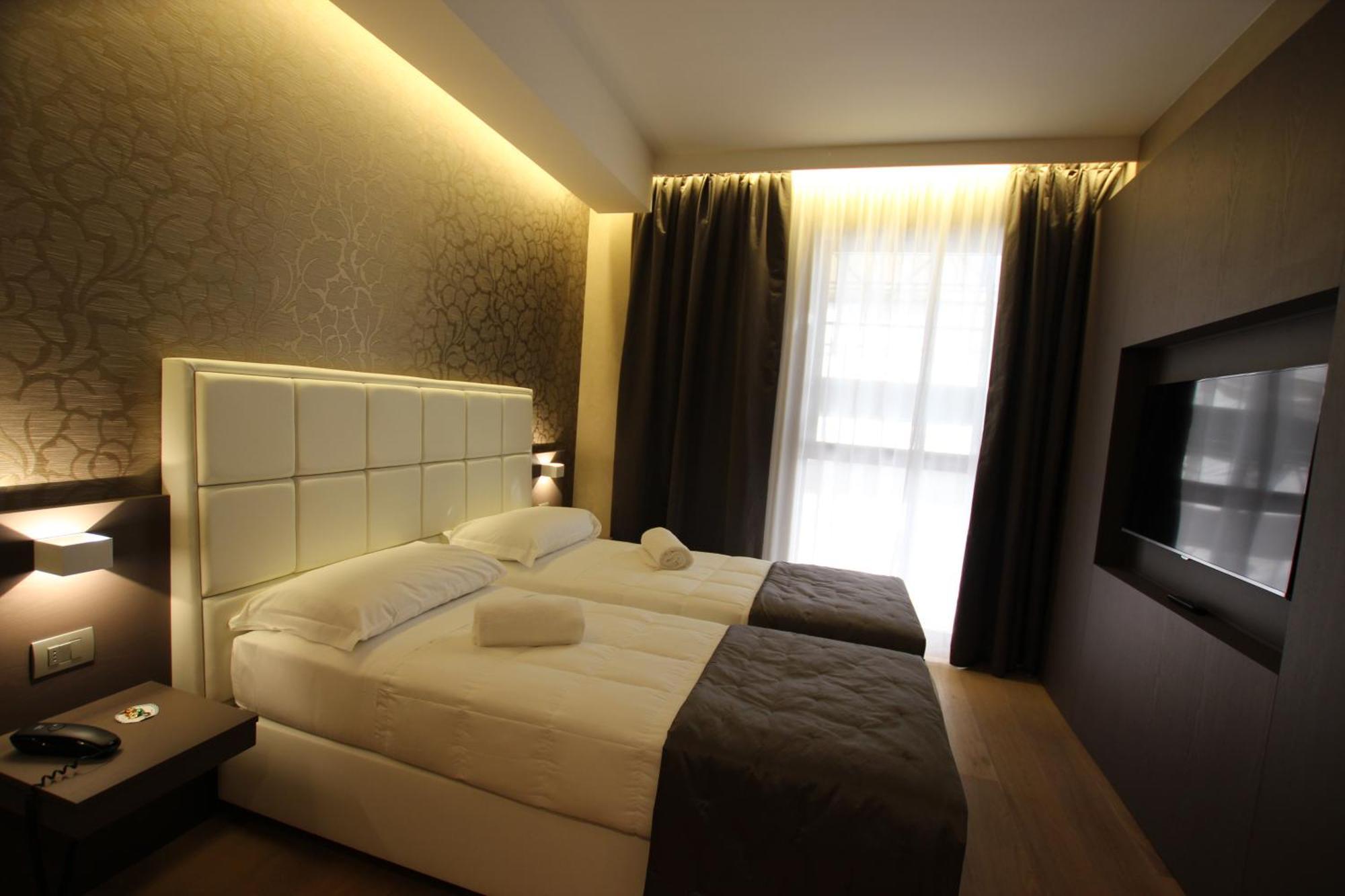 Mokinba Baviera Hotel Milan