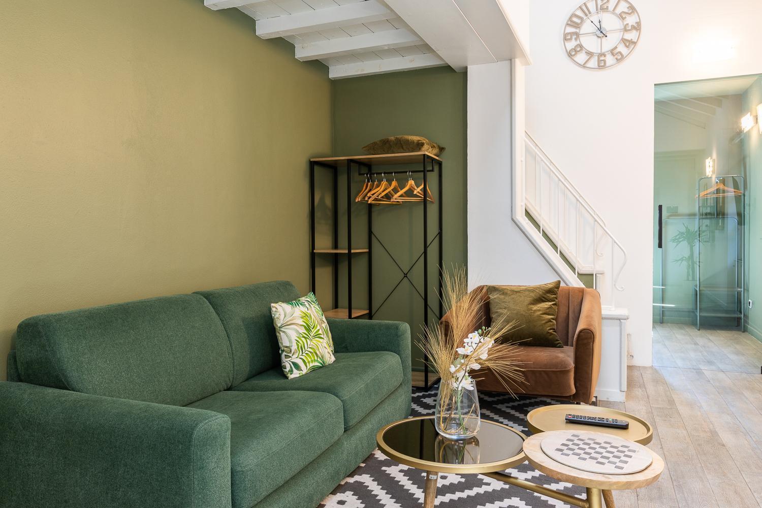 - Alzaia Naviglio Grande Apartment Milan