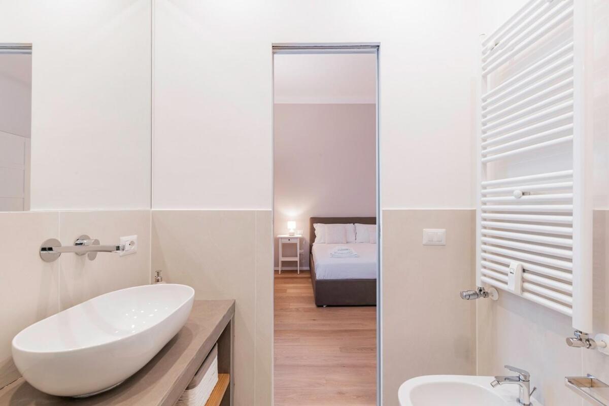 Homeby, Casa Isella * Milan