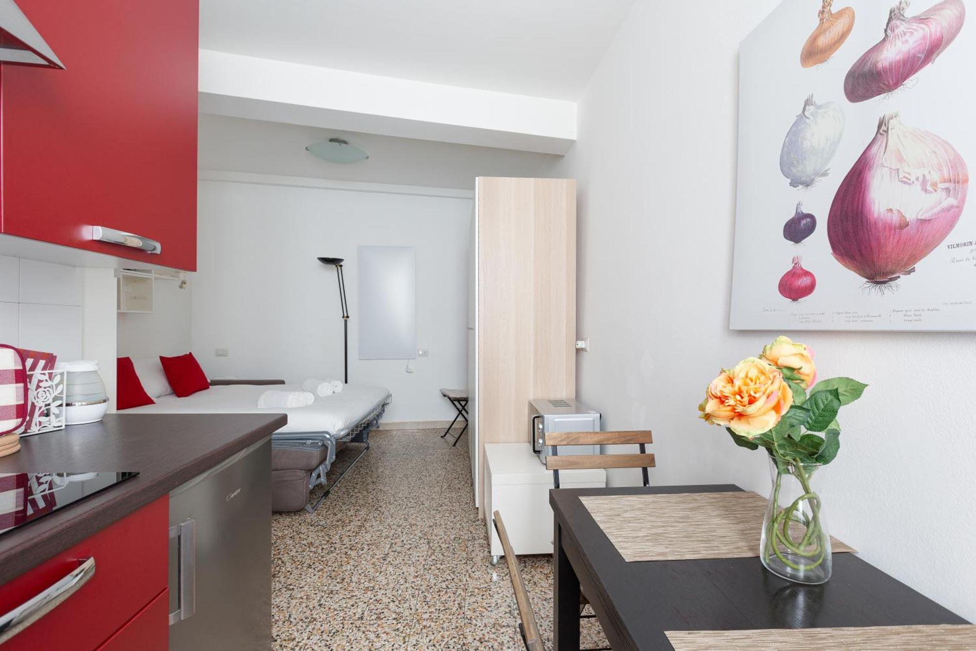 Apartment Sant'ambrogio - Modern Studio! *