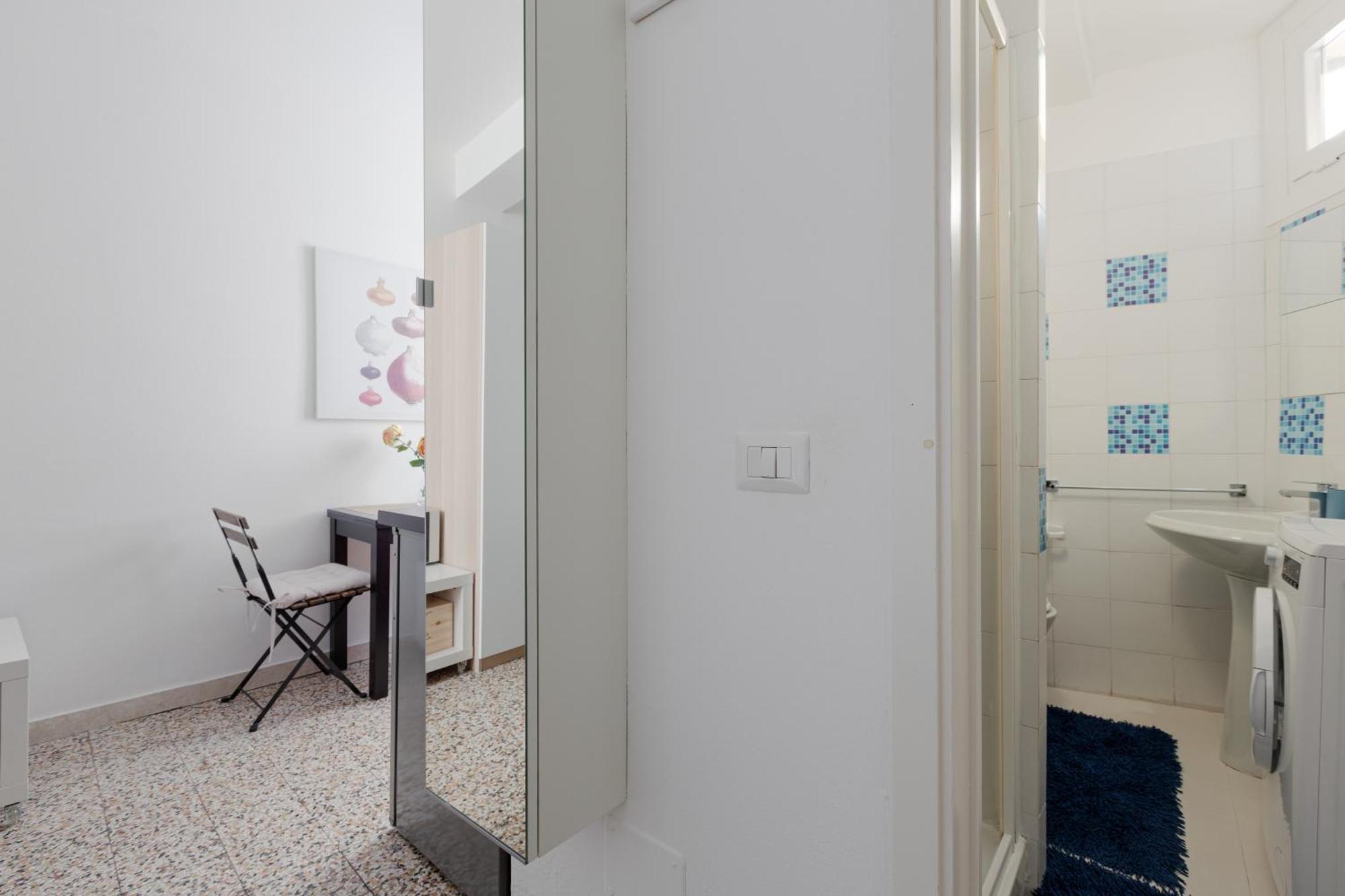 Apartment Sant'ambrogio - Modern Studio! *