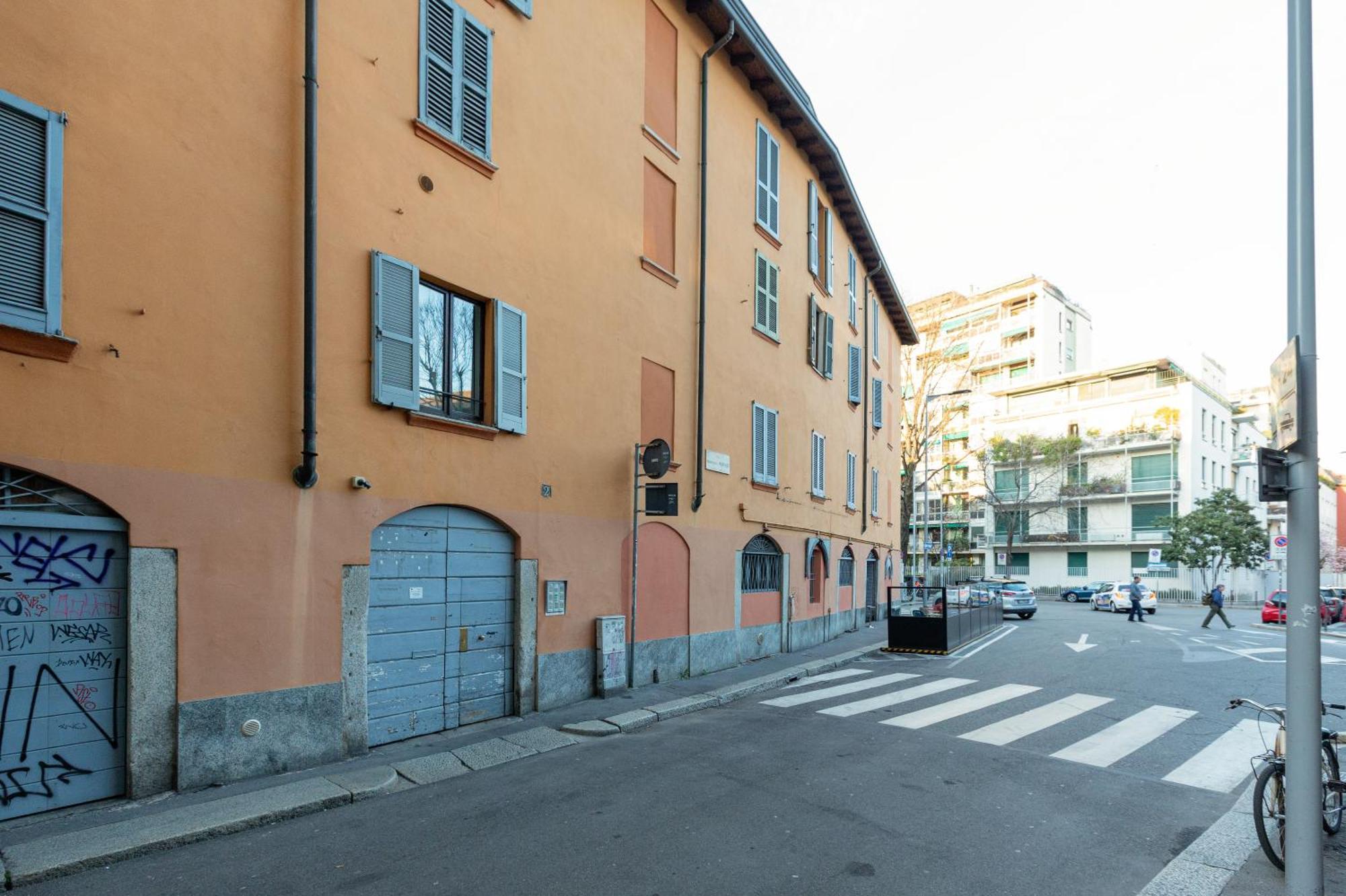Apartment Sant'ambrogio - Modern Studio! Milan