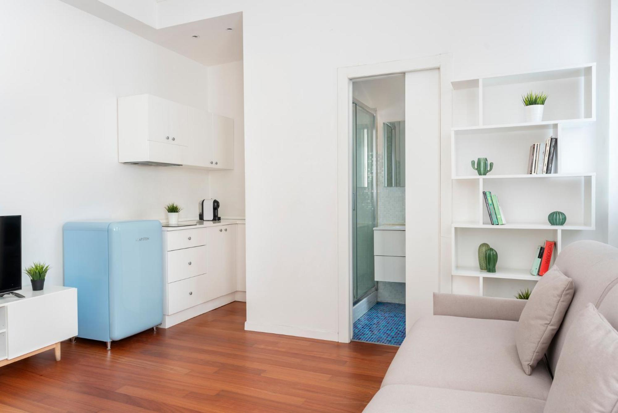 New And Lovely Flat In Center