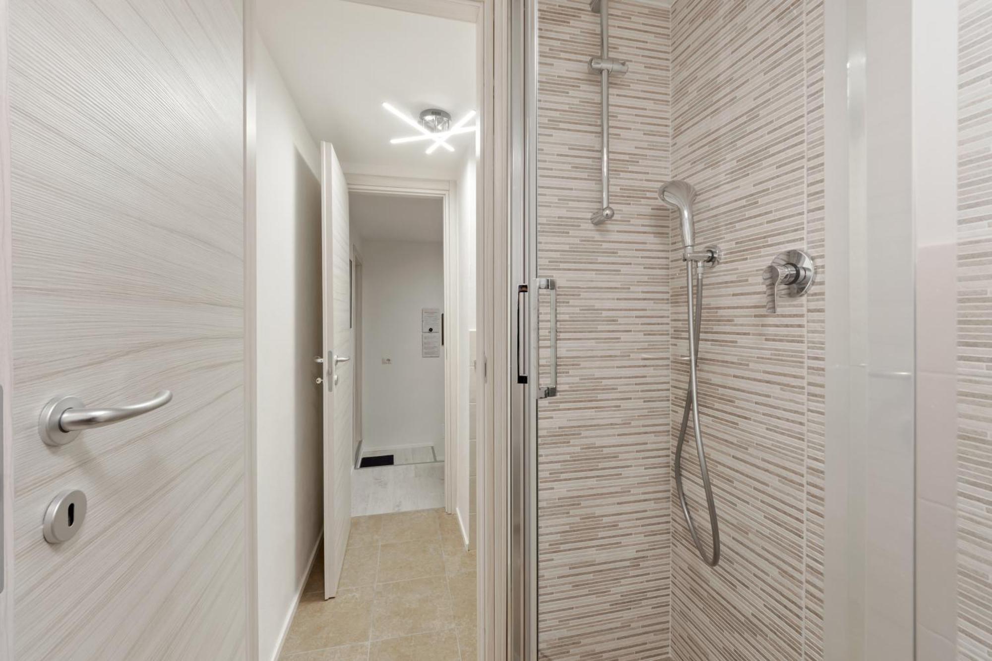Apartment Bwr - In Zona Sempione-tre Torri, Via Alberti Milan
