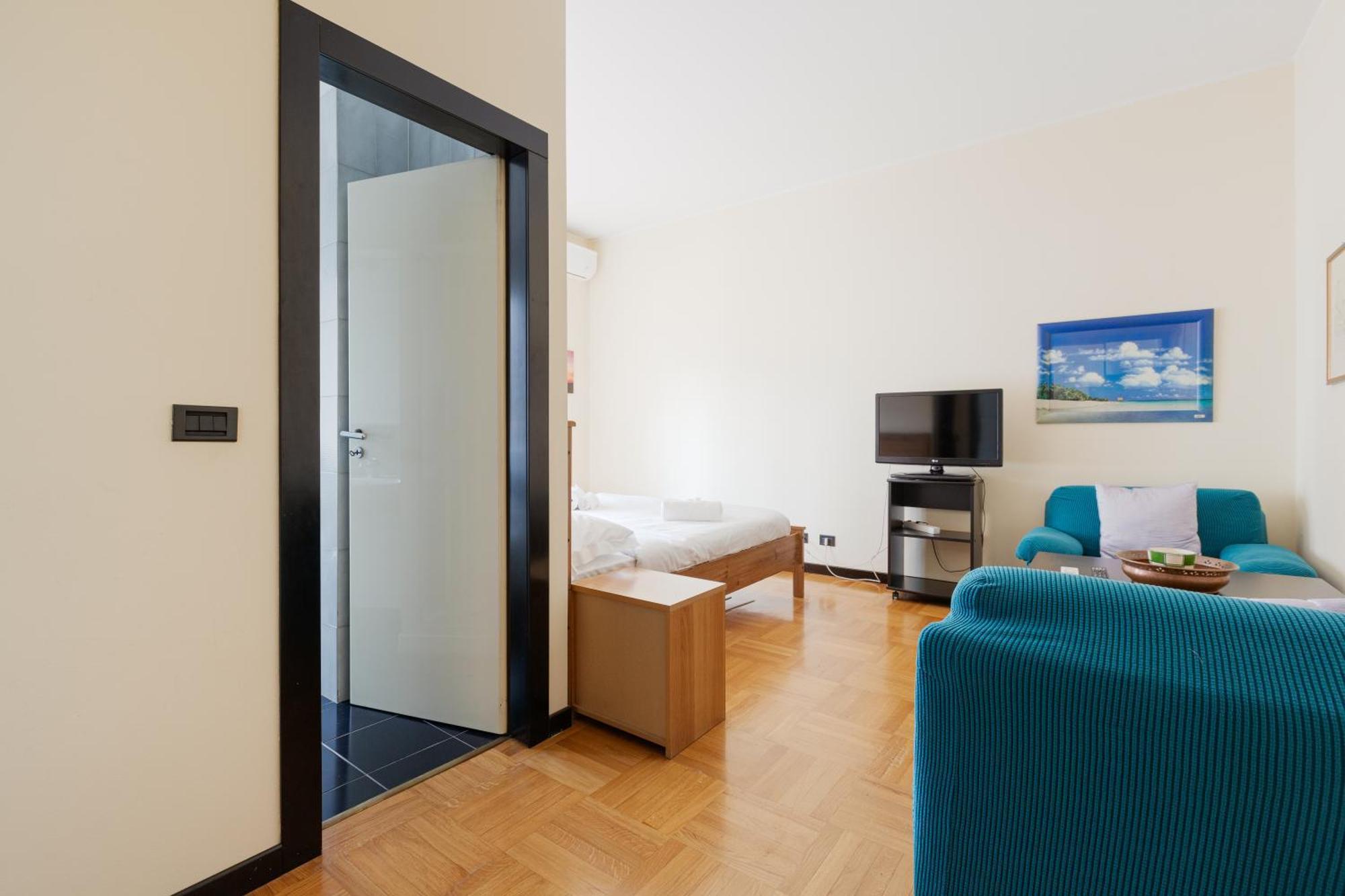 Forlanini - Functional With Balcony! Apartment