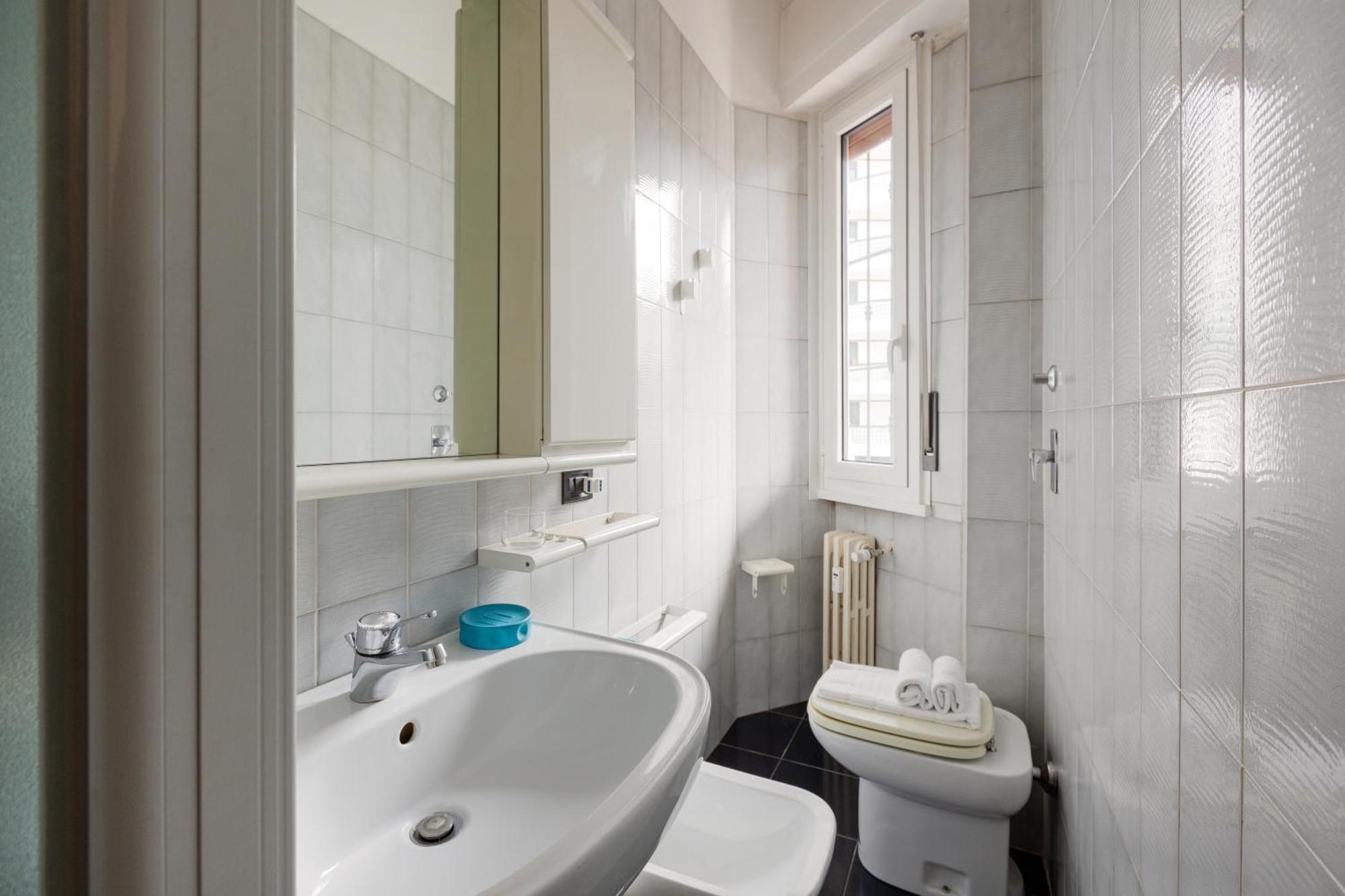 Forlanini - Functional With Balcony! Apartment Milan