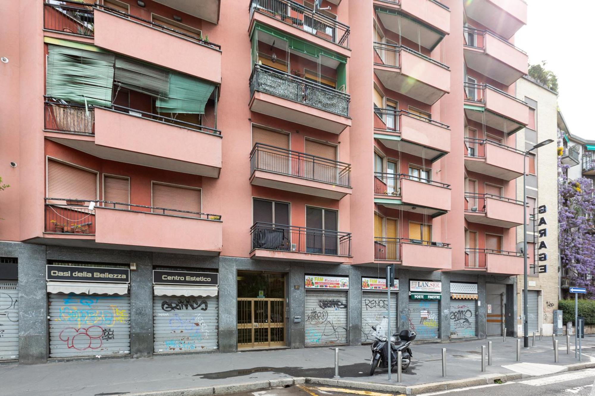 Forlanini - Functional With Balcony! Apartment