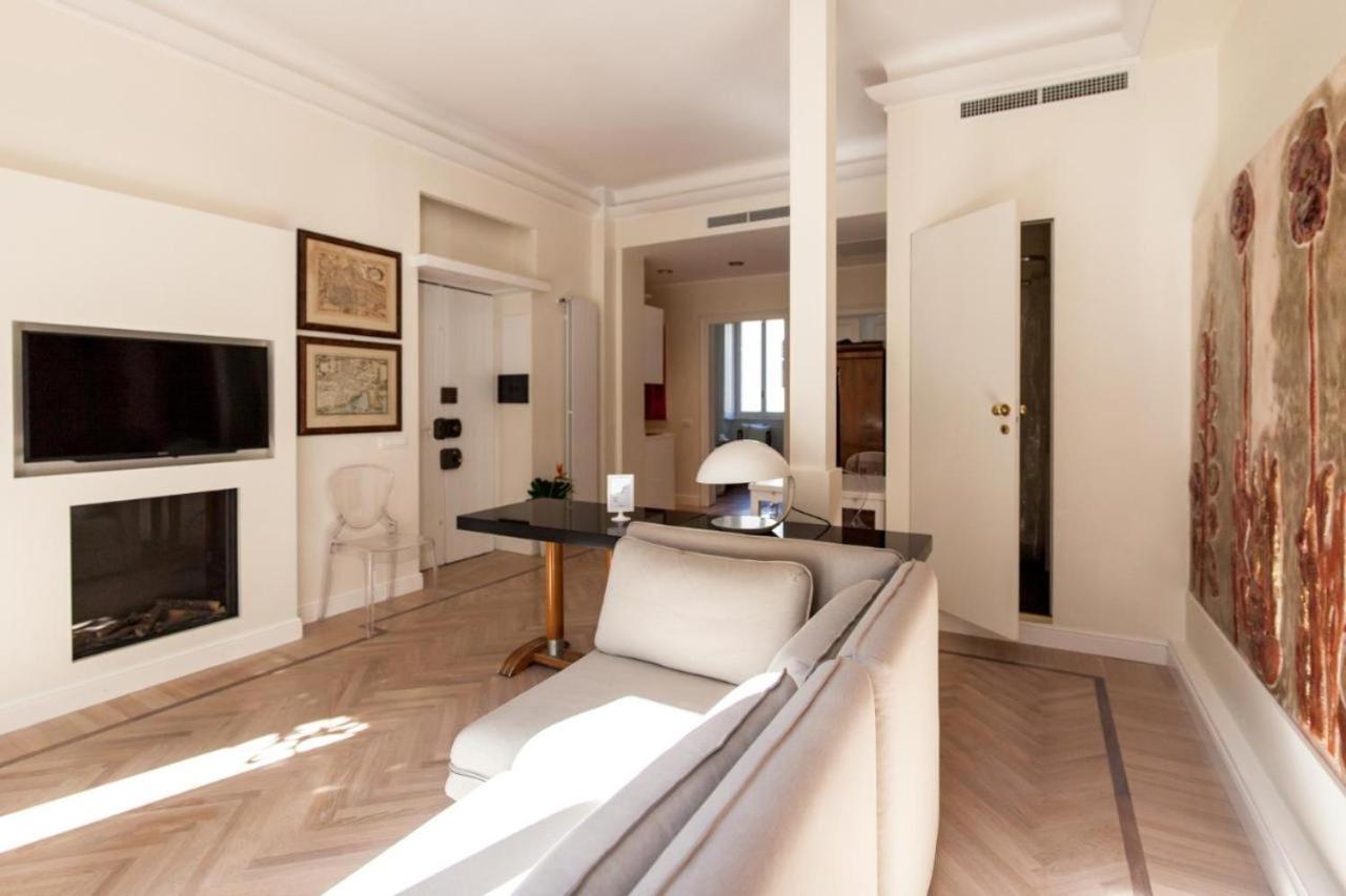 2 Bagni E - House Of Art Center Apartment Milan