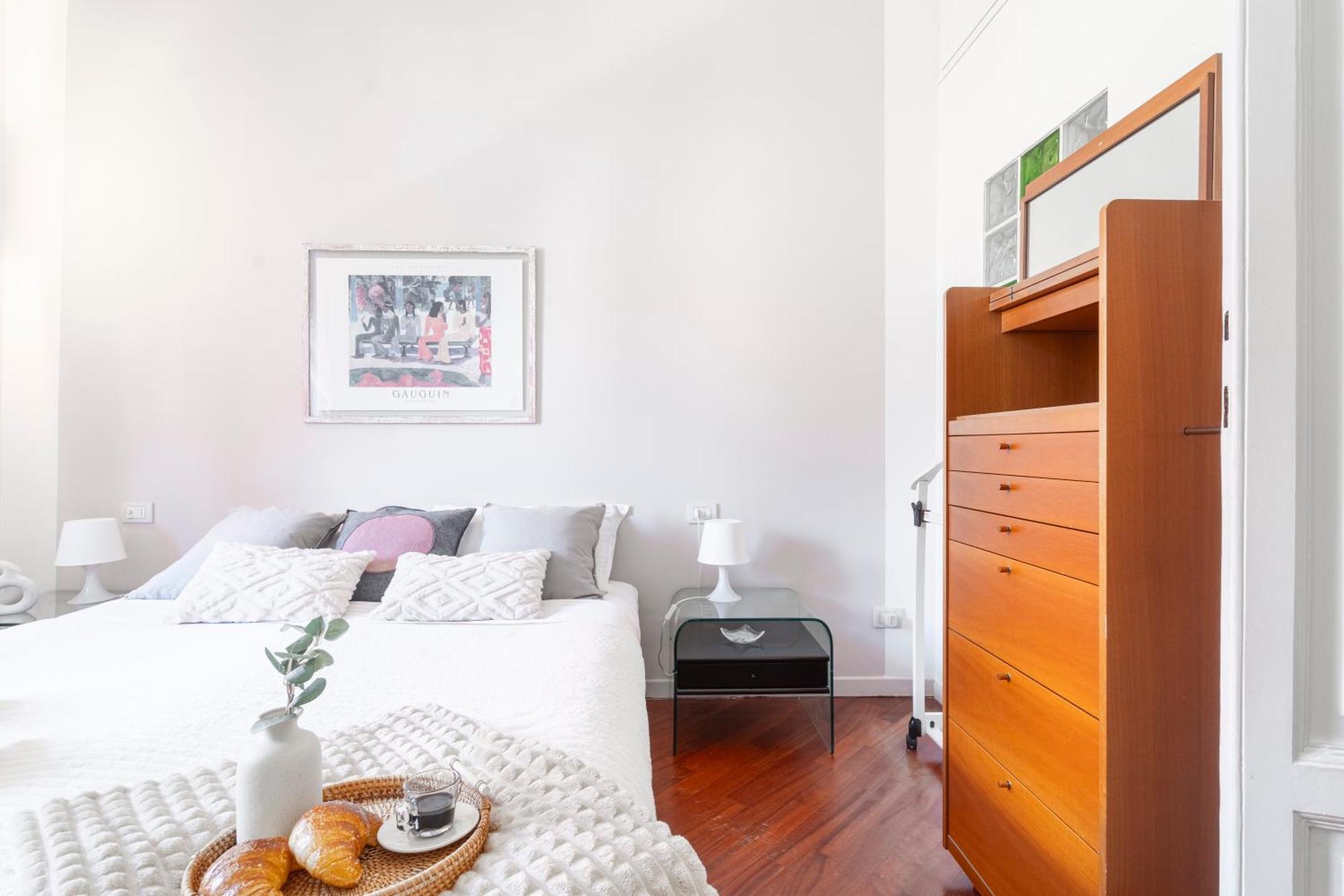 Roomy Flat With Garage - Porta Romana Apartamento *