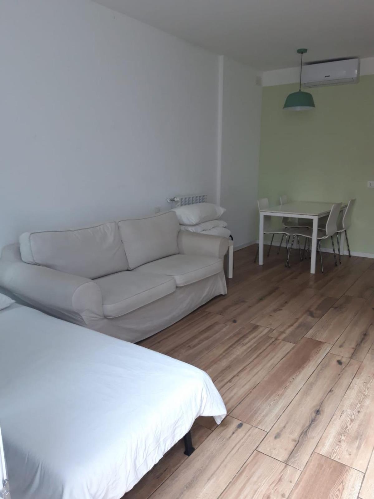 Apartment Rafqa San Siro's View Lotto Life De Angeli Fiera With Garden Milan