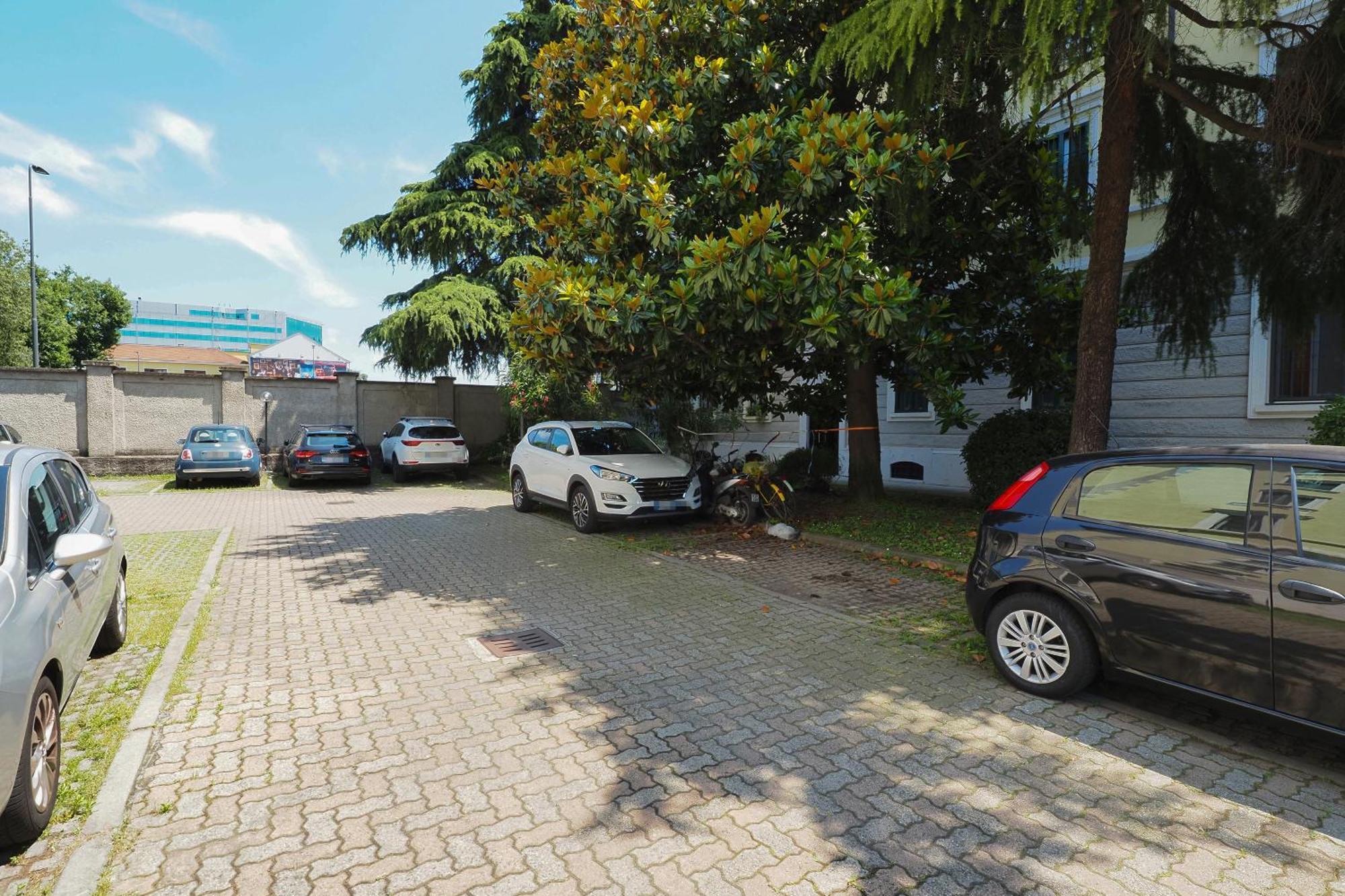 Apartment Forlanini Con Free Parking Linate Airport *