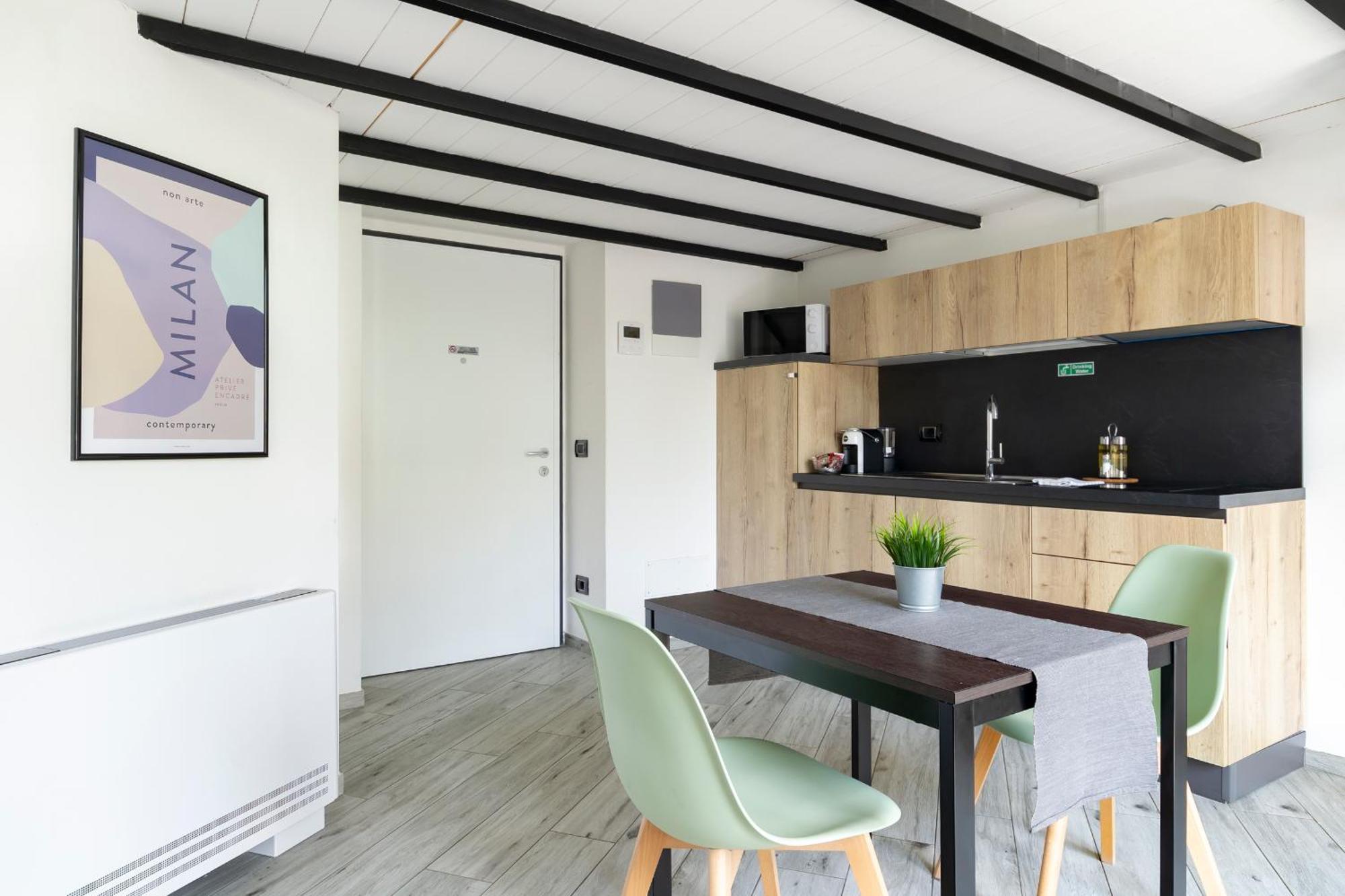 Aprica16 Loft House *